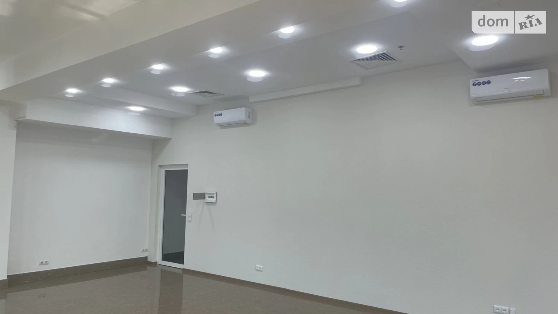 Сдается в аренду офис 60 кв. м в бизнес-центре, цена: 24000 грн - фото 4