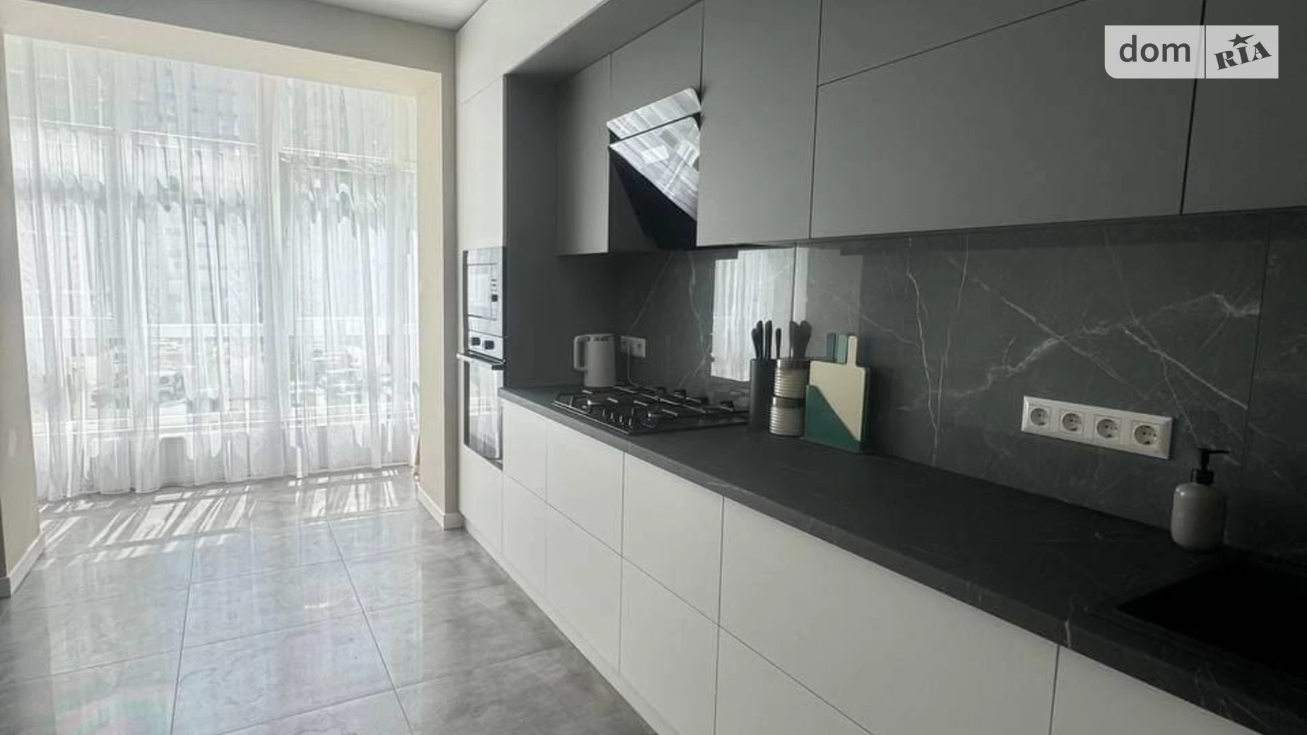 Продается 3-комнатная квартира 92 кв. м в Ивано-Франковске, ул. Высочана Семена, 18 - фото 4