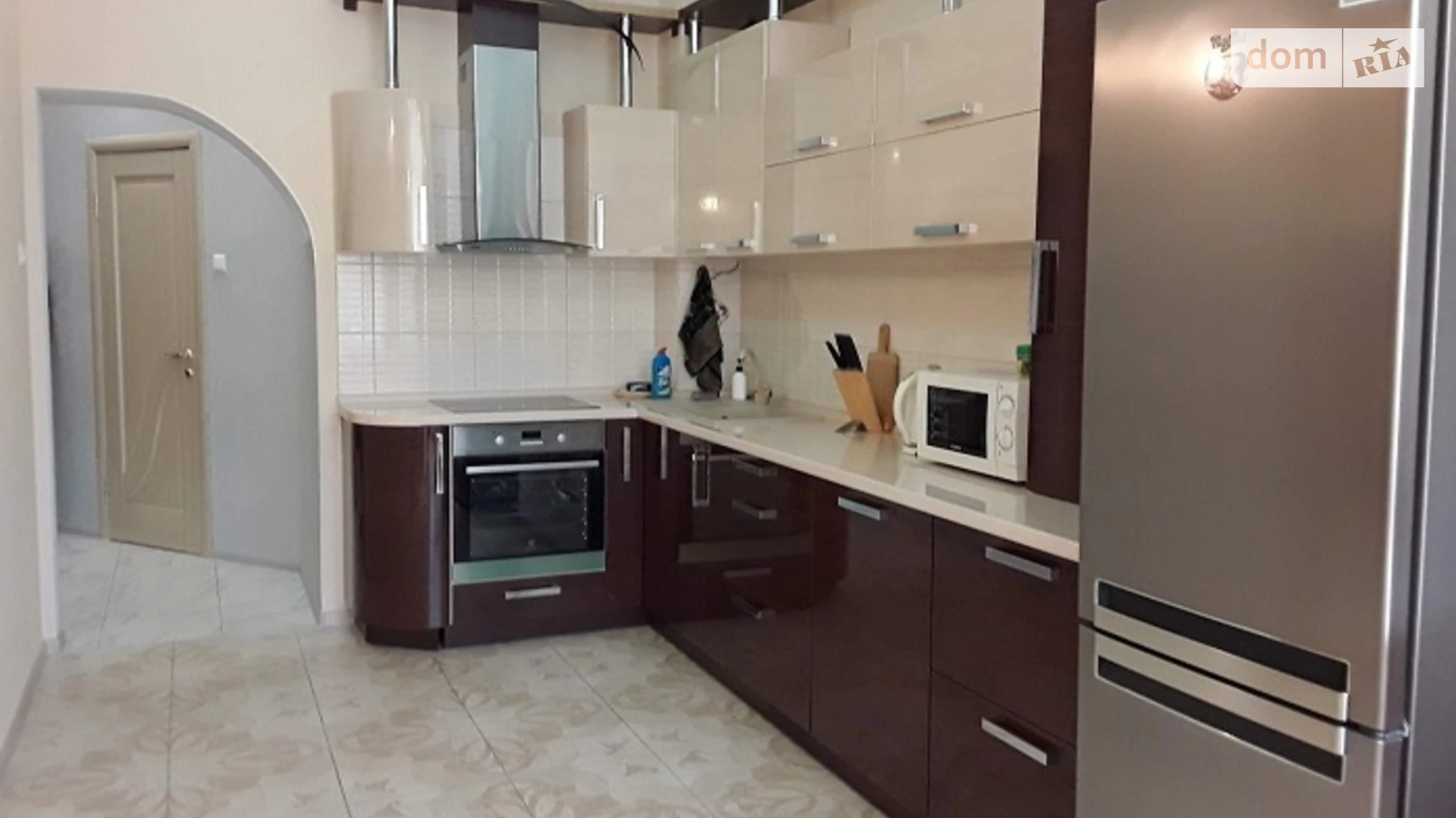Продается 1-комнатная квартира 60 кв. м в Одессе, ул. Макаренко - фото 2