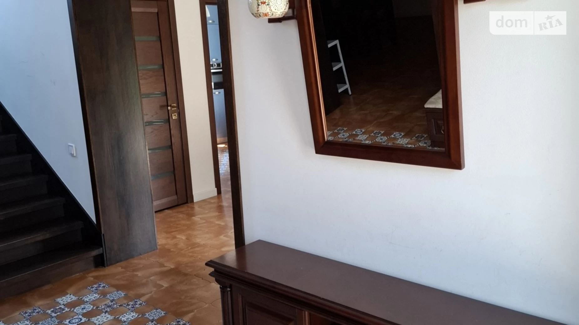 Продається будинок 3 поверховий 200 кв. м с басейном, цена: 135000 € - фото 3