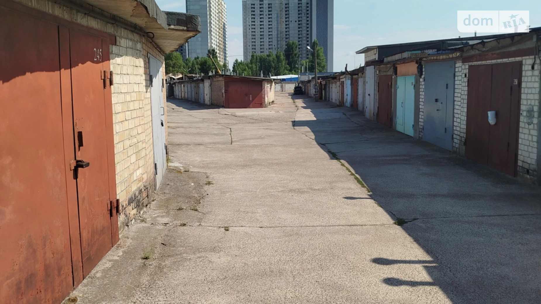 Продается отдельно стоящий гараж под бус на 37 кв. м, цена: 10000 $ - фото 4