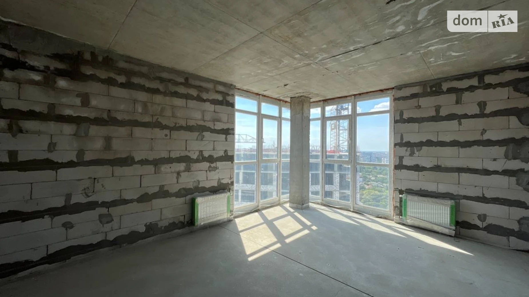 Продається 3-кімнатна квартира 98 кв. м у Одесі, Фонтанська дор. - фото 2