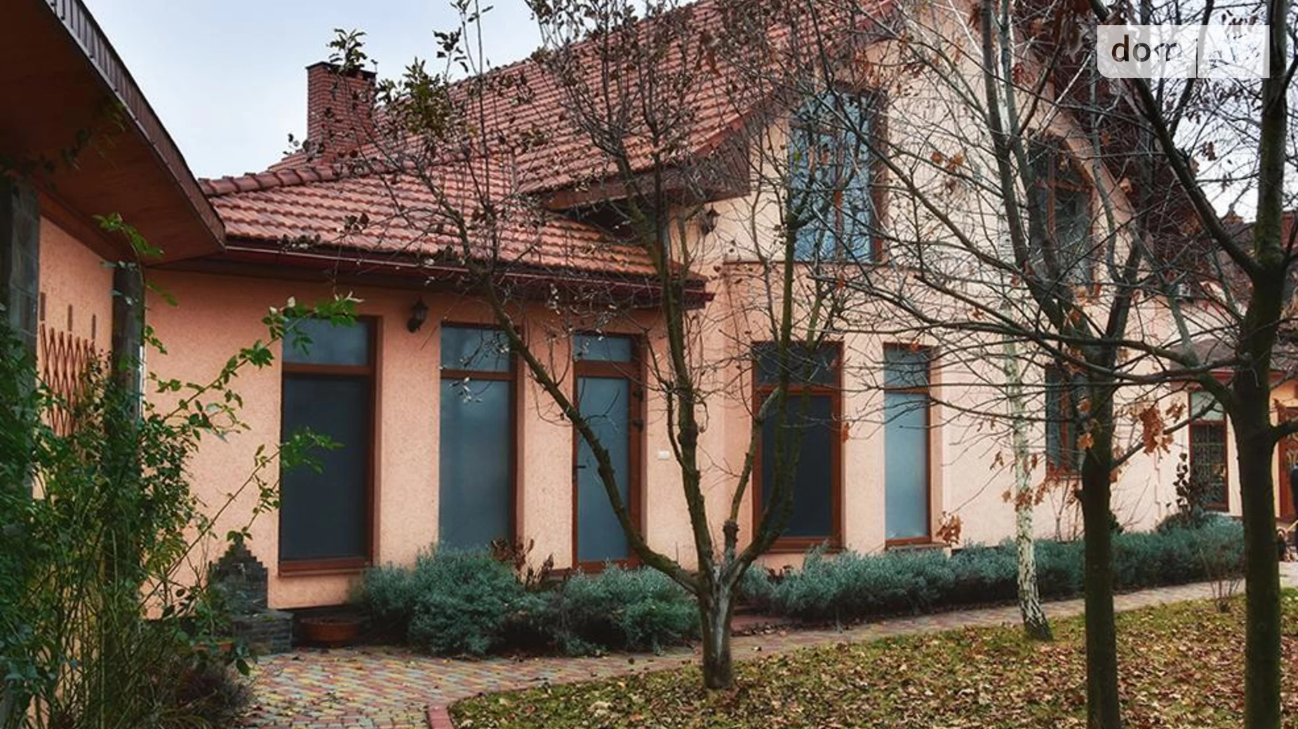 Продается дом на 2 этажа 267.9 кв. м с мансардой, цена: 180000 $ - фото 2