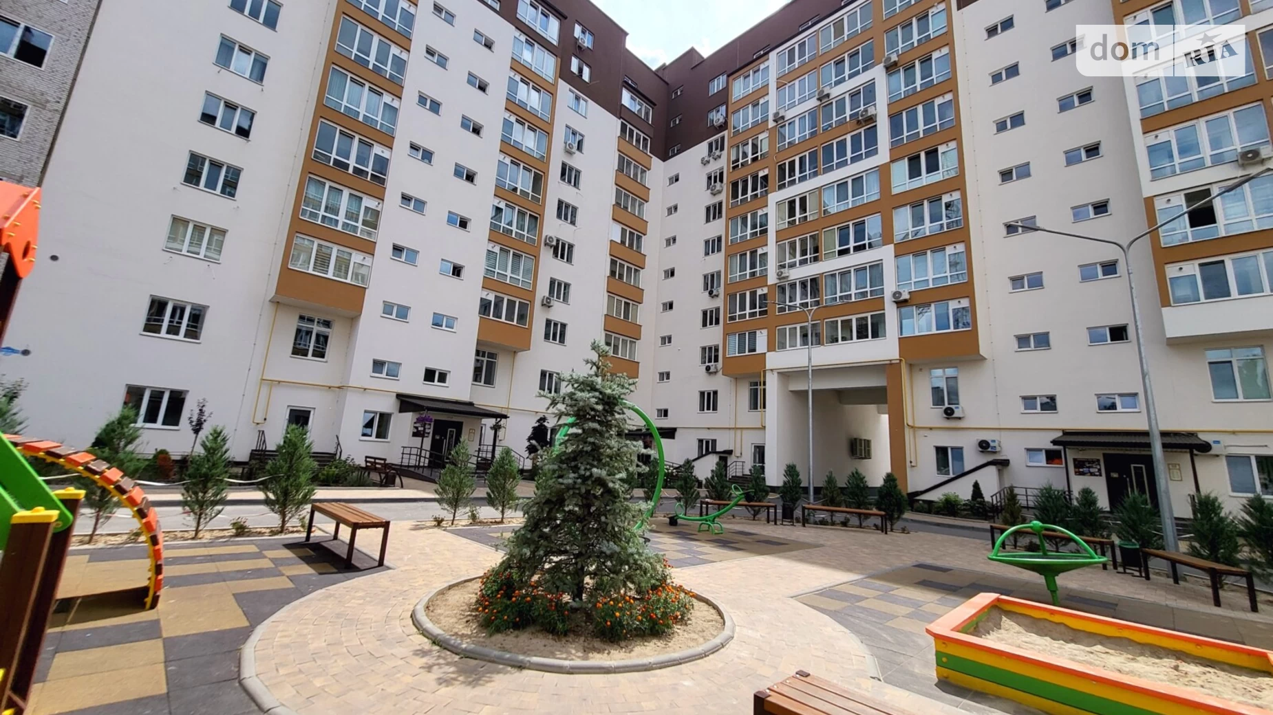 Продается 3-комнатная квартира 117 кв. м в Виннице, просп. Юности - фото 2