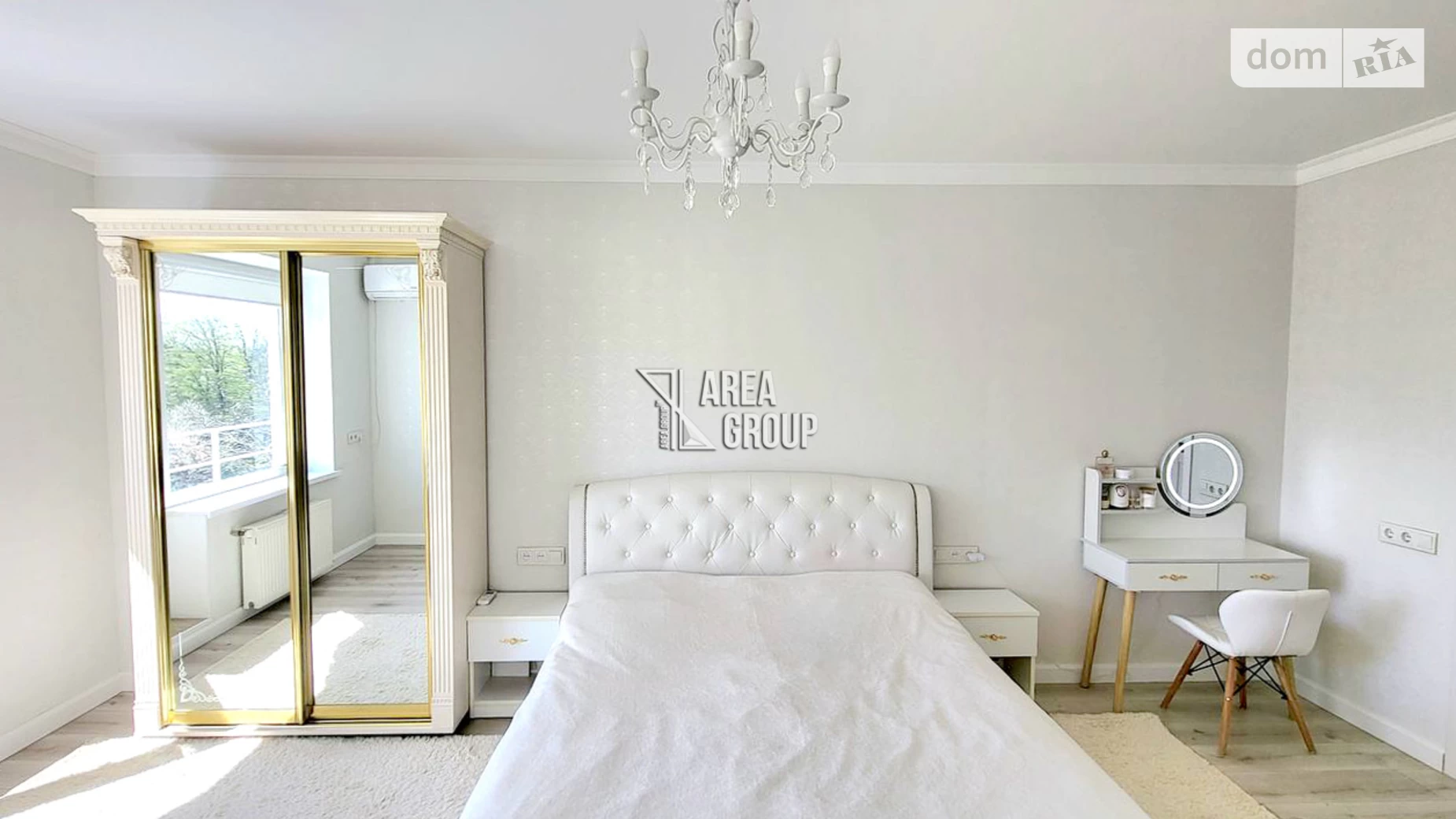 Продается дом на 2 этажа 242.2 кв. м с бассейном, цена: 155300 $ - фото 4