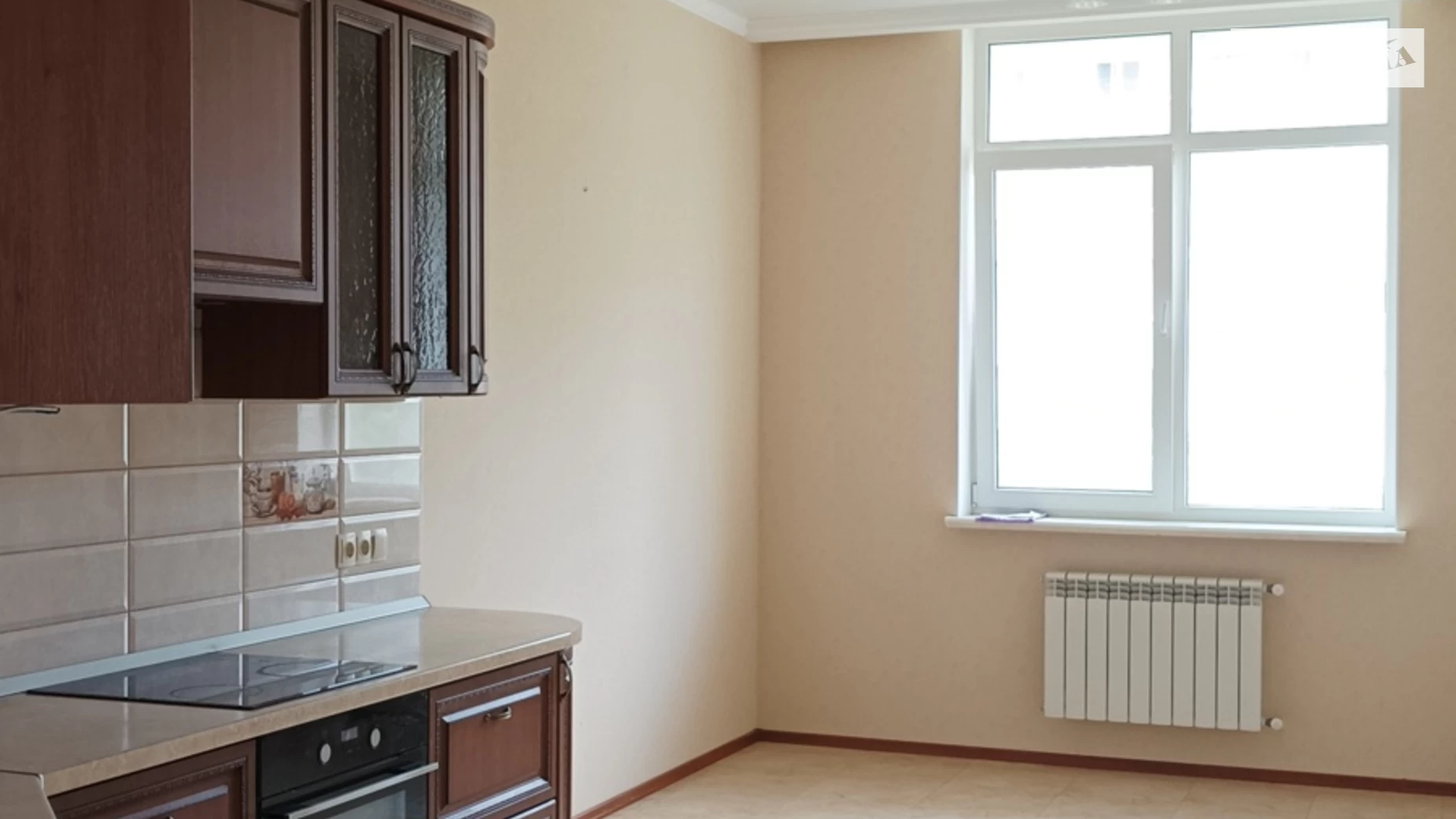 Продается 4-комнатная квартира 128 кв. м в Черноморске, ул. Радостная - фото 3