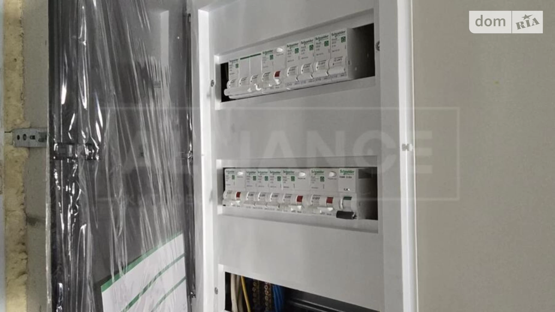 Продається 2-кімнатна квартира 67.7 кв. м у Івано-Франківську, вул. Гетьмана Івана Мазепи, 148 - фото 2