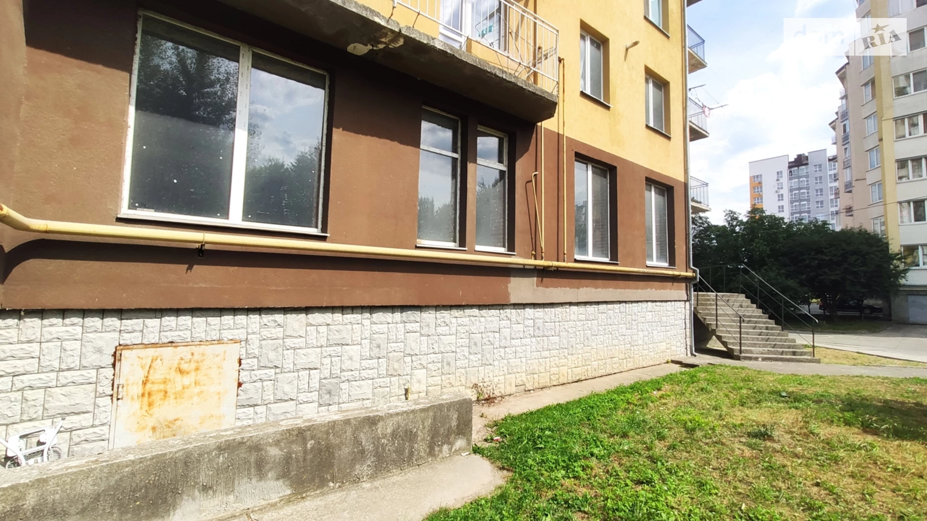 Продається приміщення вільного призначення 270 кв. м в 9-поверховій будівлі, цена: 200000 $ - фото 2