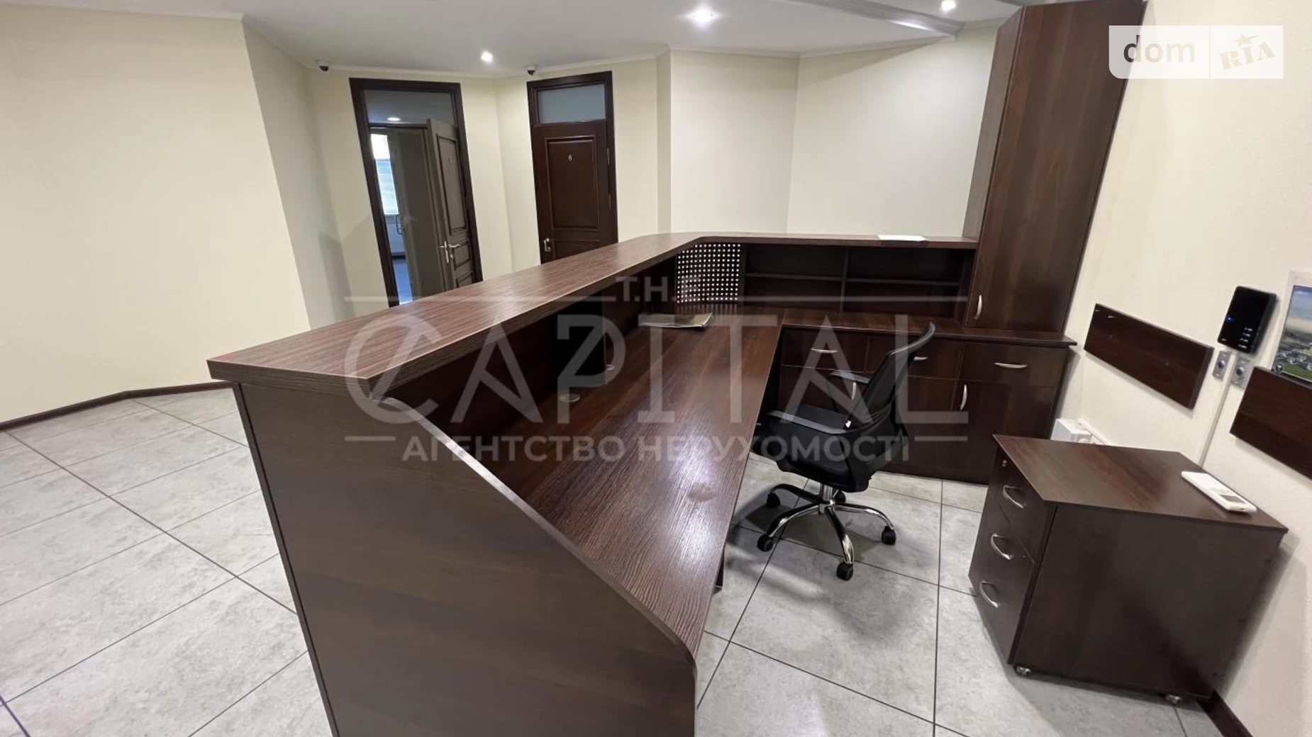 Сдается в аренду офис 385 кв. м в бизнес-центре, цена: 3850 $ - фото 2