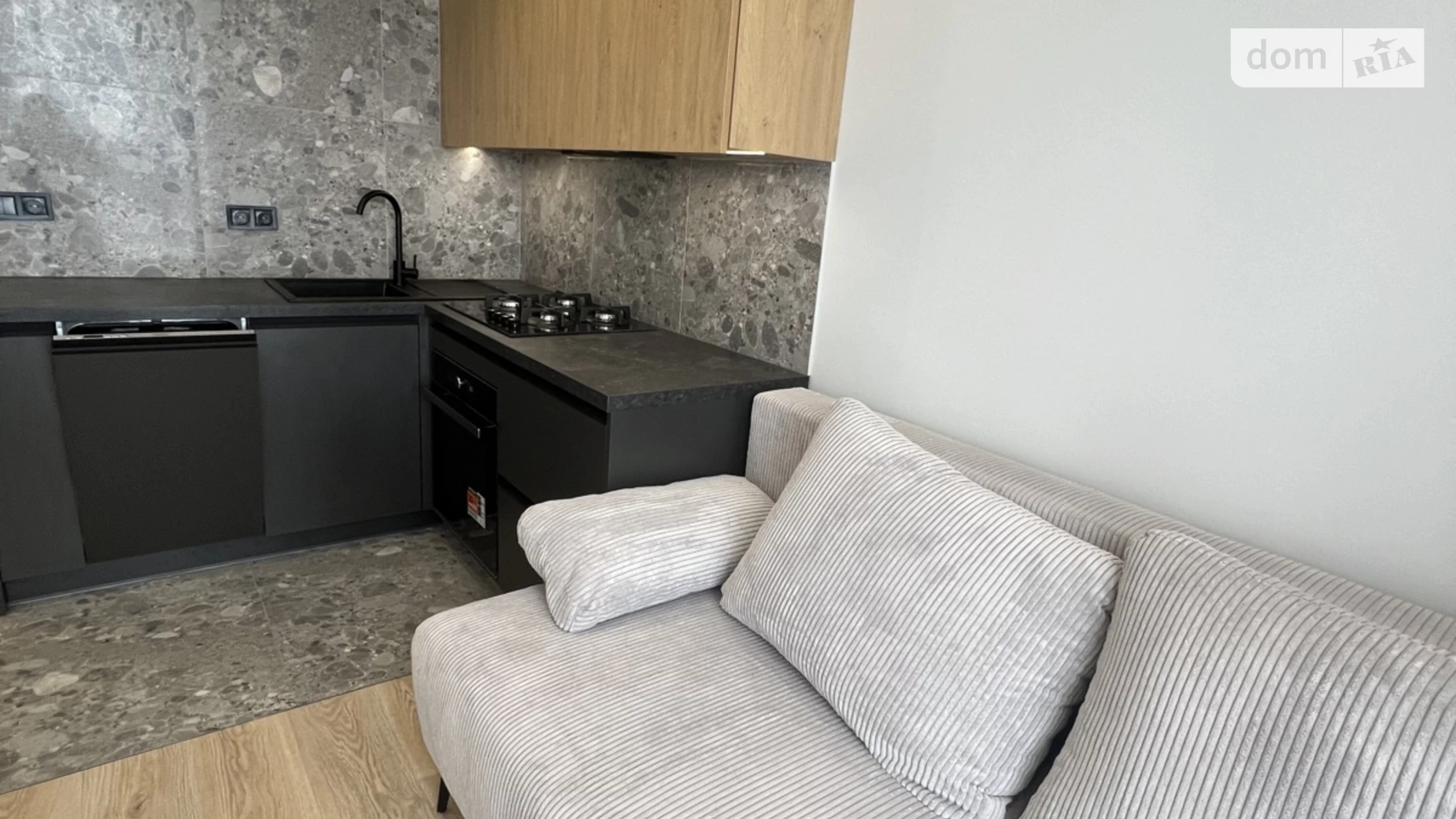 Продается 1-комнатная квартира 38.1 кв. м в Ирпене, ул. Павленко, 56 - фото 2