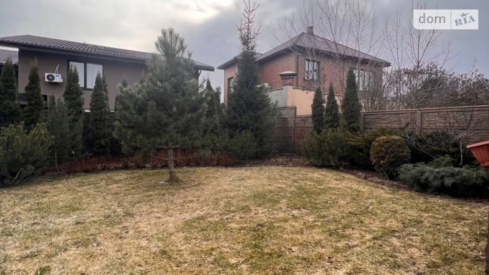 Продается дом на 2 этажа 221.5 кв. м с садом, цена: 200000 $ - фото 2