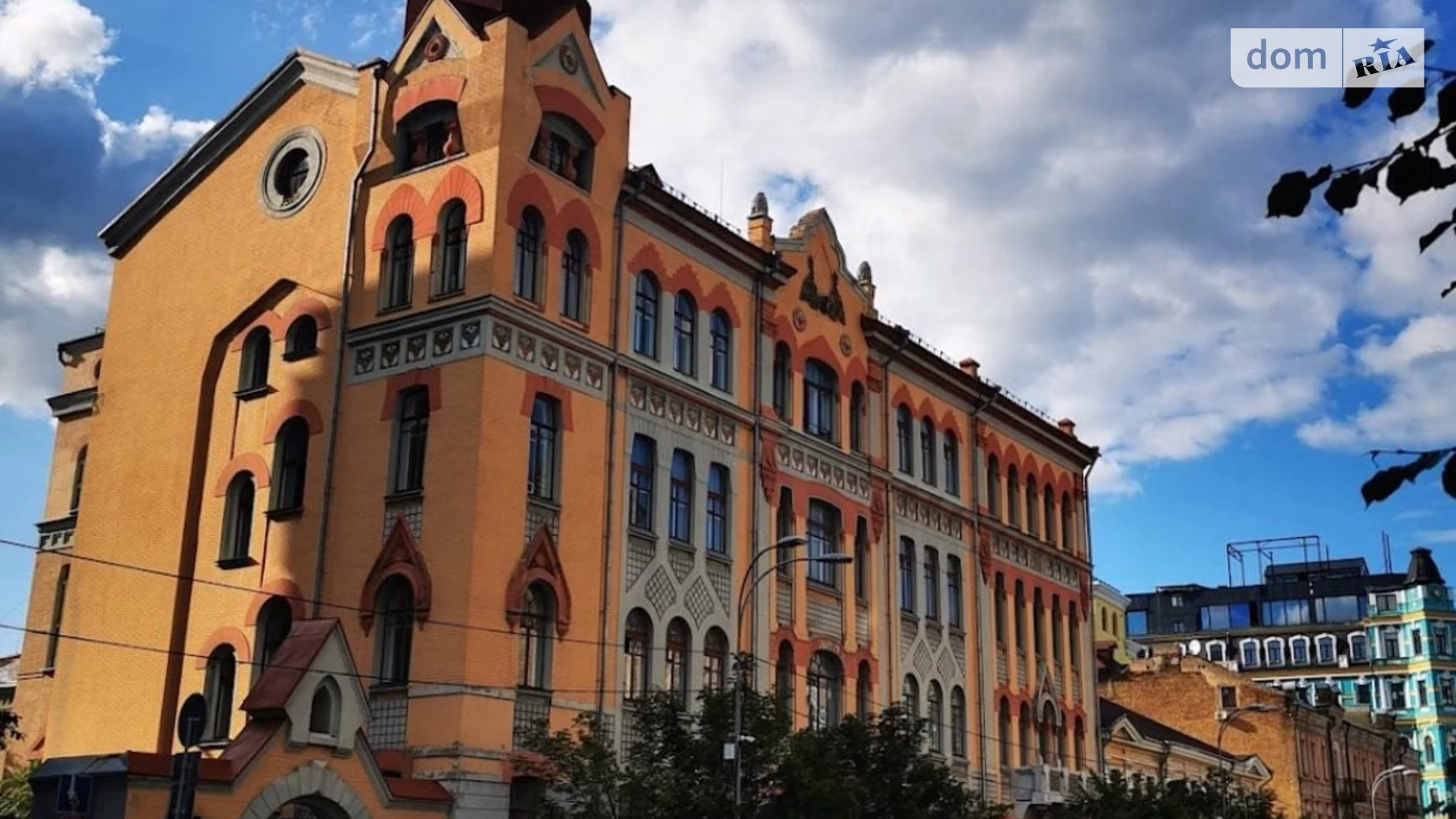 Сдается в аренду офис 145 кв. м в бизнес-центре, цена: 2100 $ - фото 2