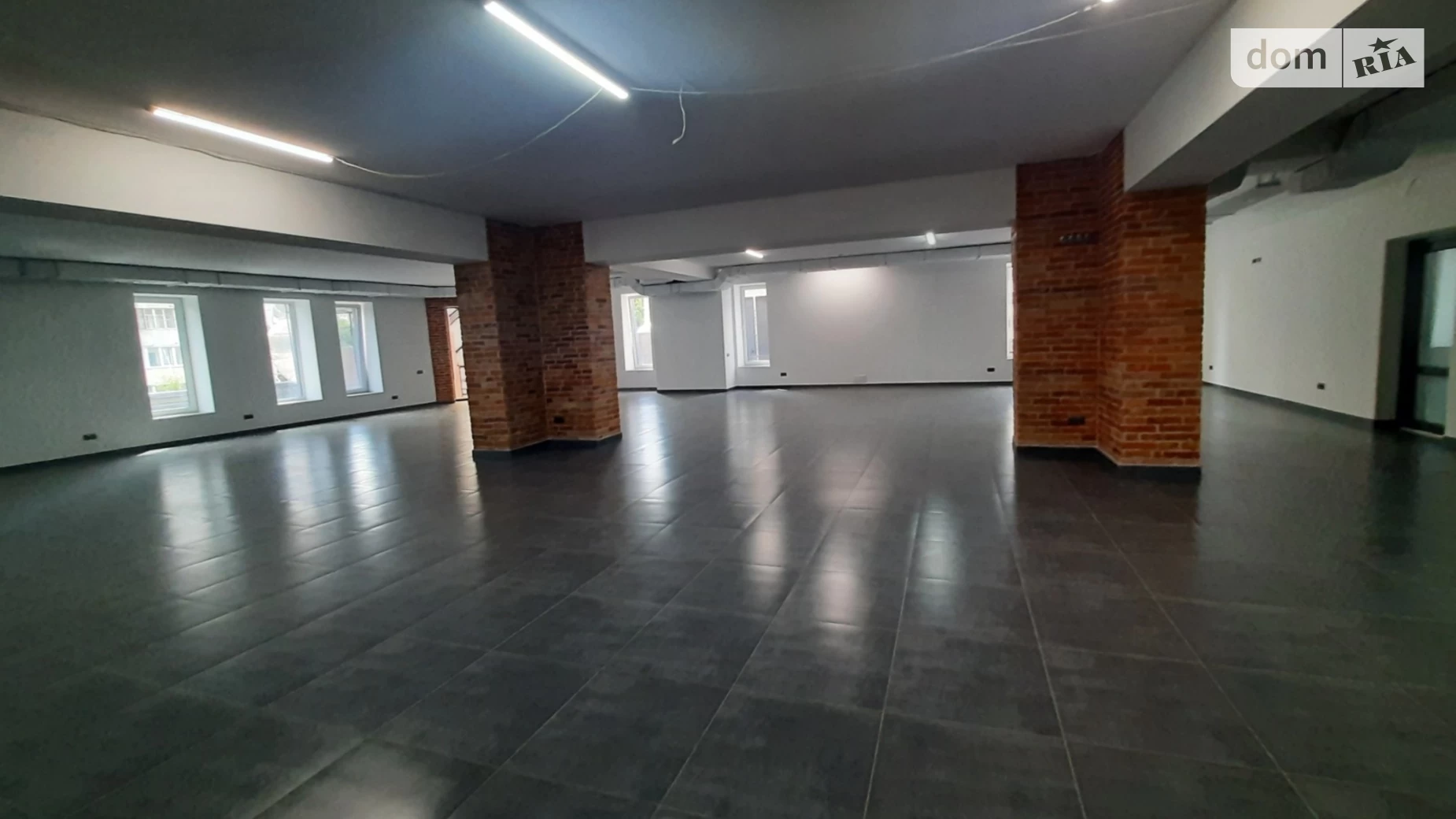 Здається в оренду приміщення вільного призначення 400 кв. м в 4-поверховій будівлі, цена: 64000 грн - фото 2