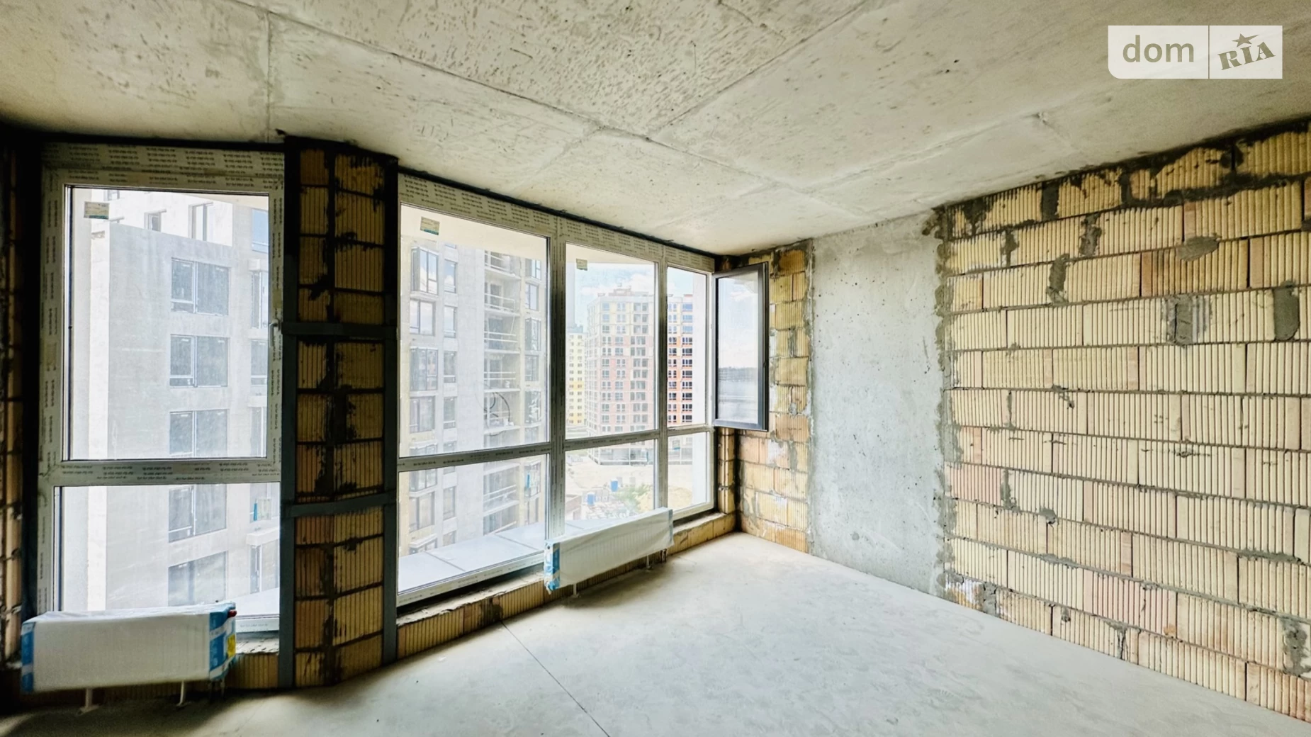 Продается 1-комнатная квартира 44 кв. м в, цена: 58000 $ - фото 2