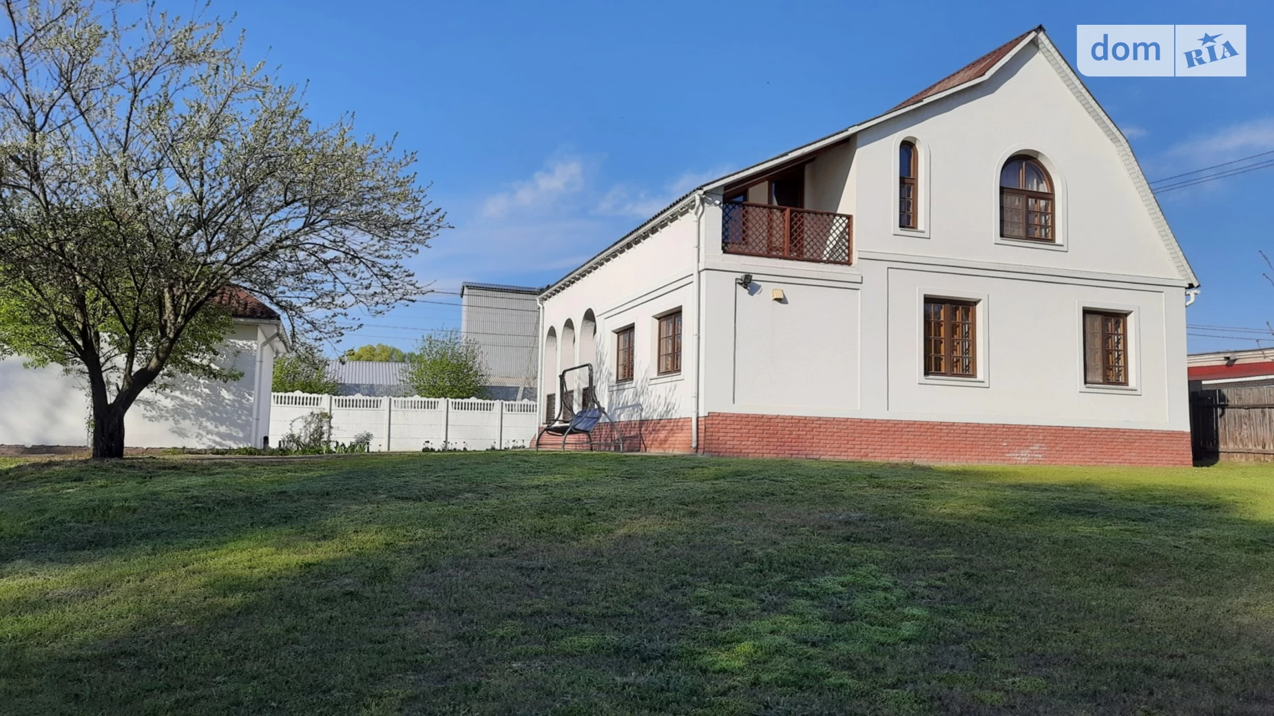 Продается дом на 2 этажа 220 кв. м с балконом, цена: 195000 € - фото 4