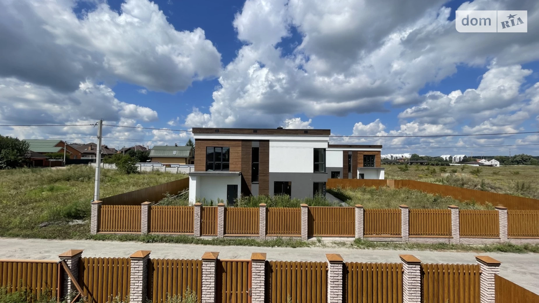 Продается дом на 2 этажа 180 кв. м с верандой, цена: 179000 $ - фото 2