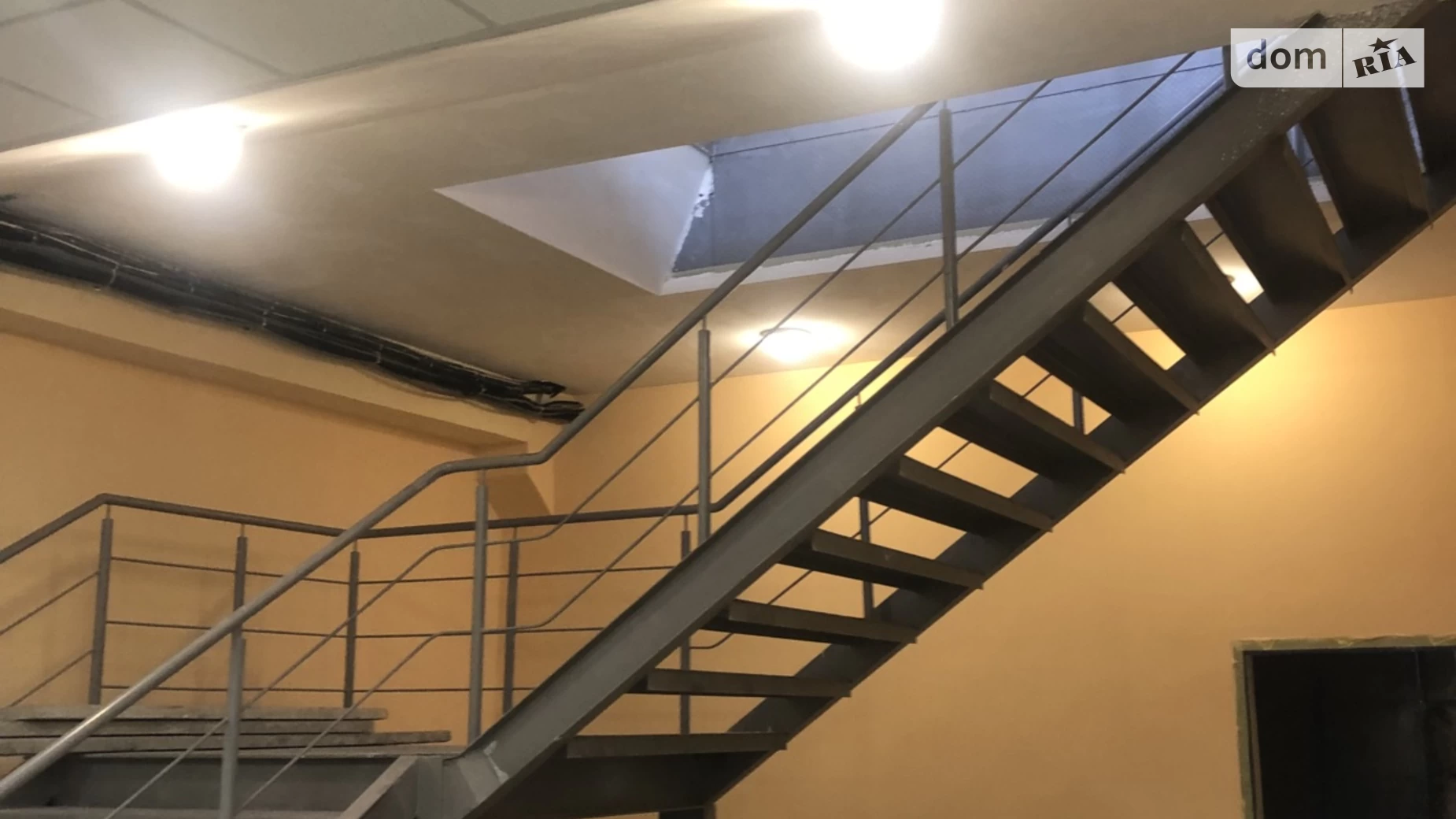 Сдается в аренду помещения свободного назначения 1200 кв. м в 2-этажном здании, цена: 72000 грн - фото 2