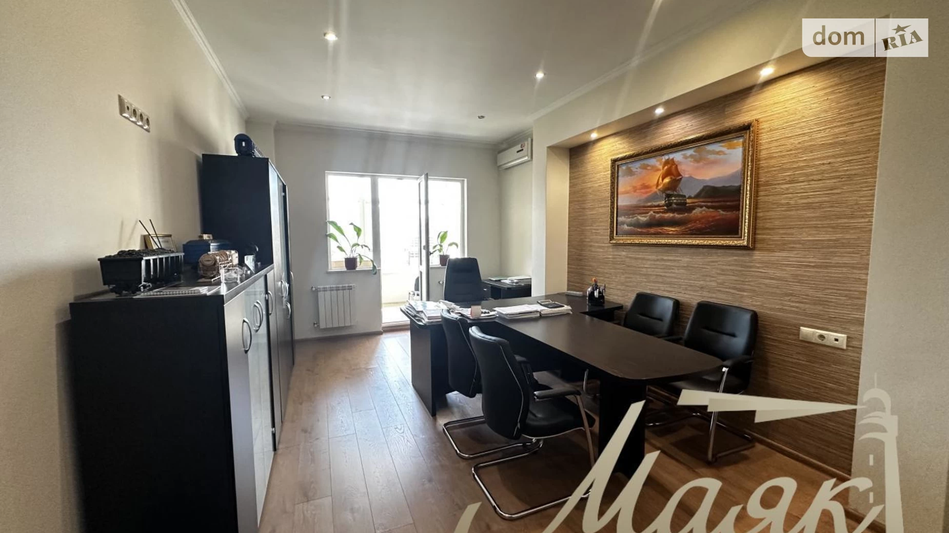 Сдается в аренду офис 120 кв. м в бизнес-центре, цена: 1700 $ - фото 2