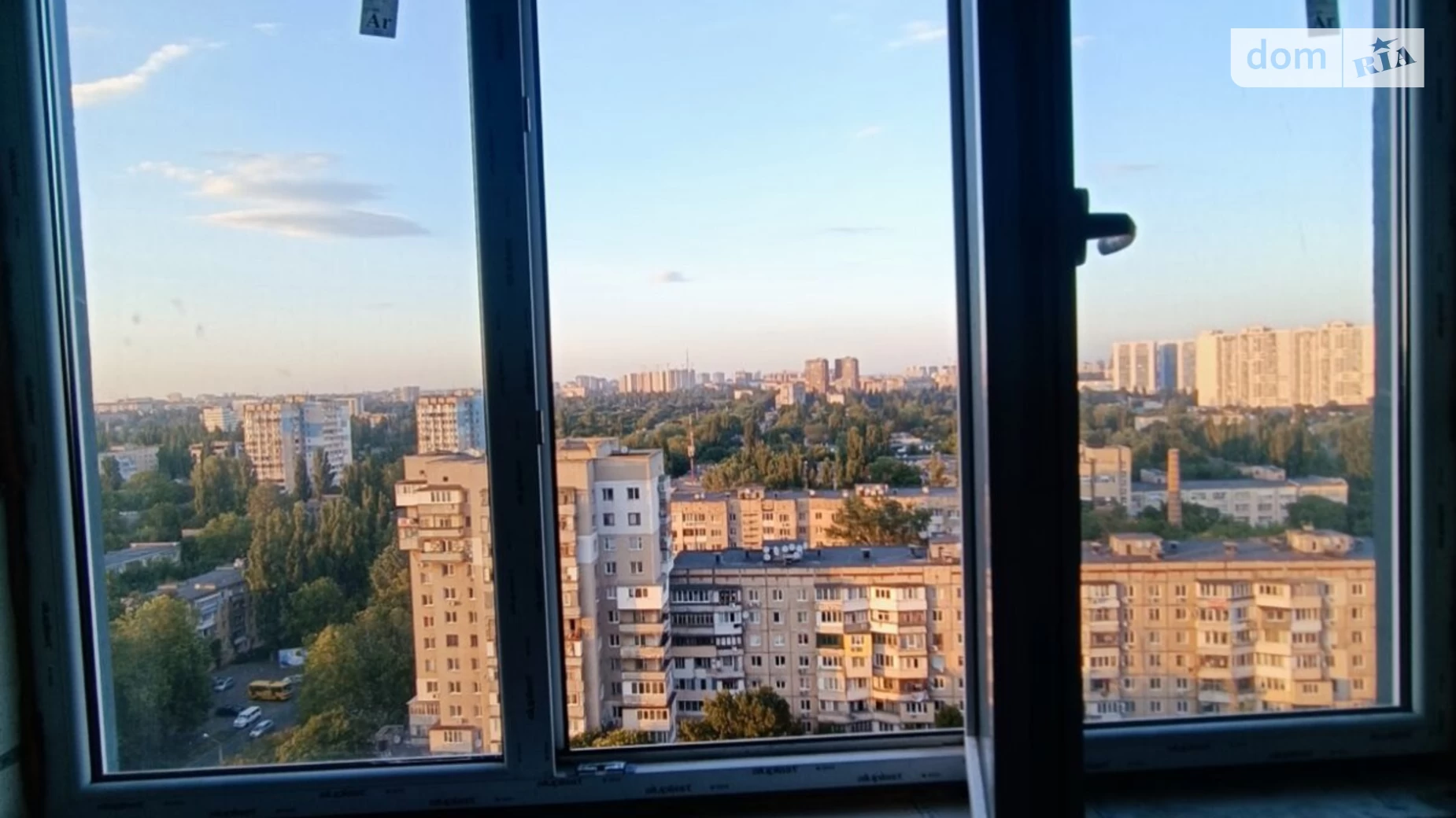 Продается 1-комнатная квартира 49 кв. м в Одессе, ул. Варненская, 29 - фото 2