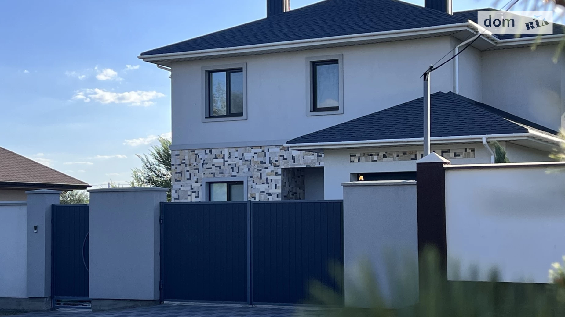 Продается дом на 2 этажа 240 кв. м с баней/сауной, цена: 215000 $ - фото 3