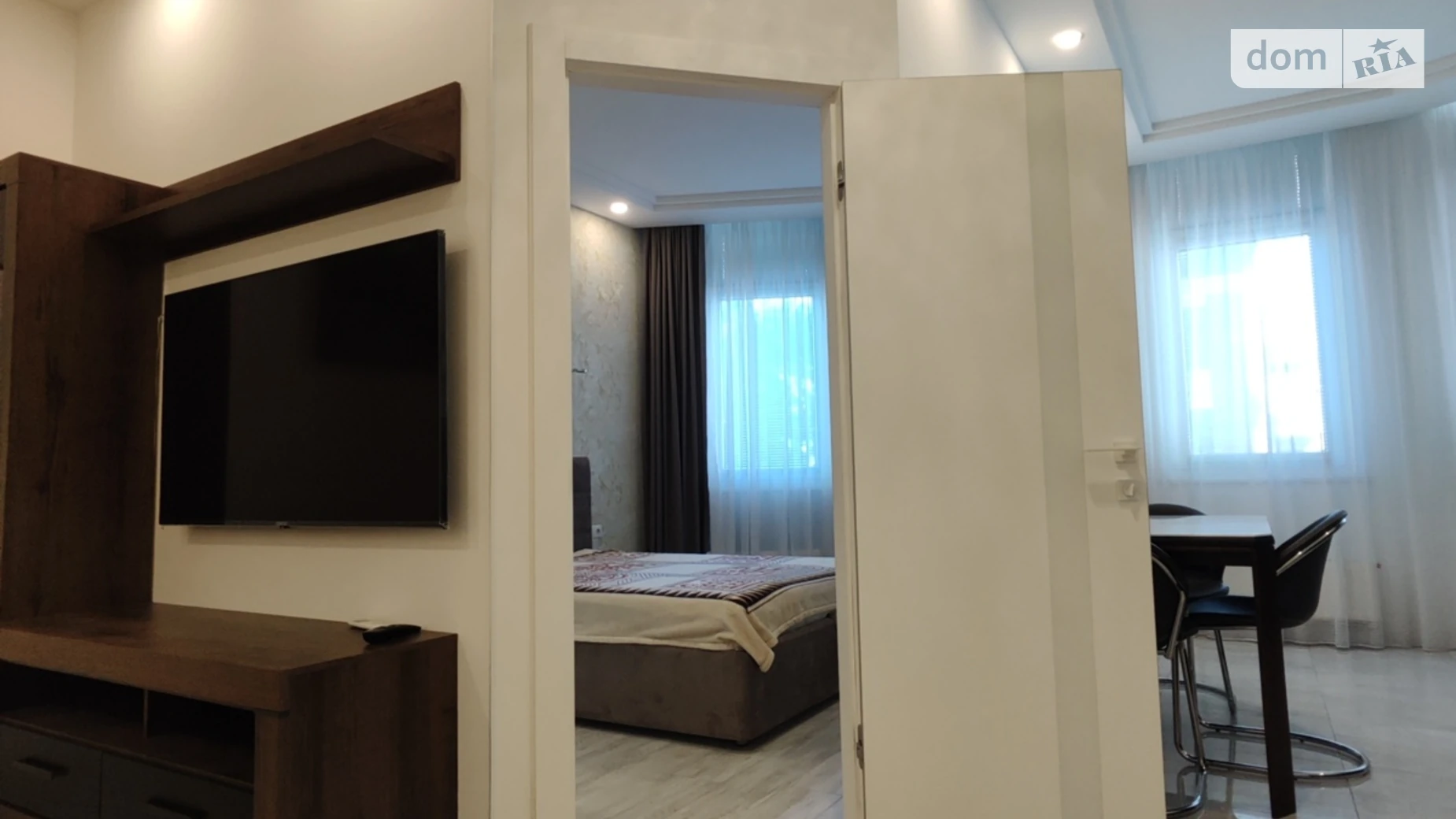 Сдается в аренду 1-комнатная квартира 56 кв. м в Одессе, бул. Итальянский, 1А - фото 3