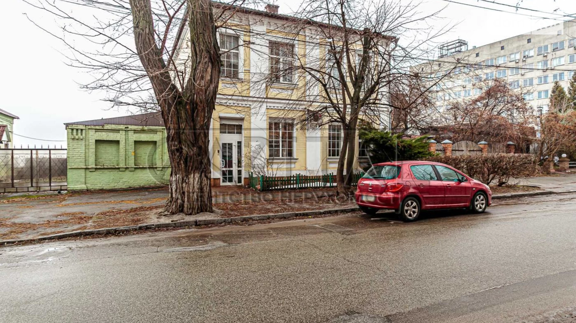 Продается дом на 2 этажа 267 кв. м с мансардой, цена: 360000 $ - фото 2