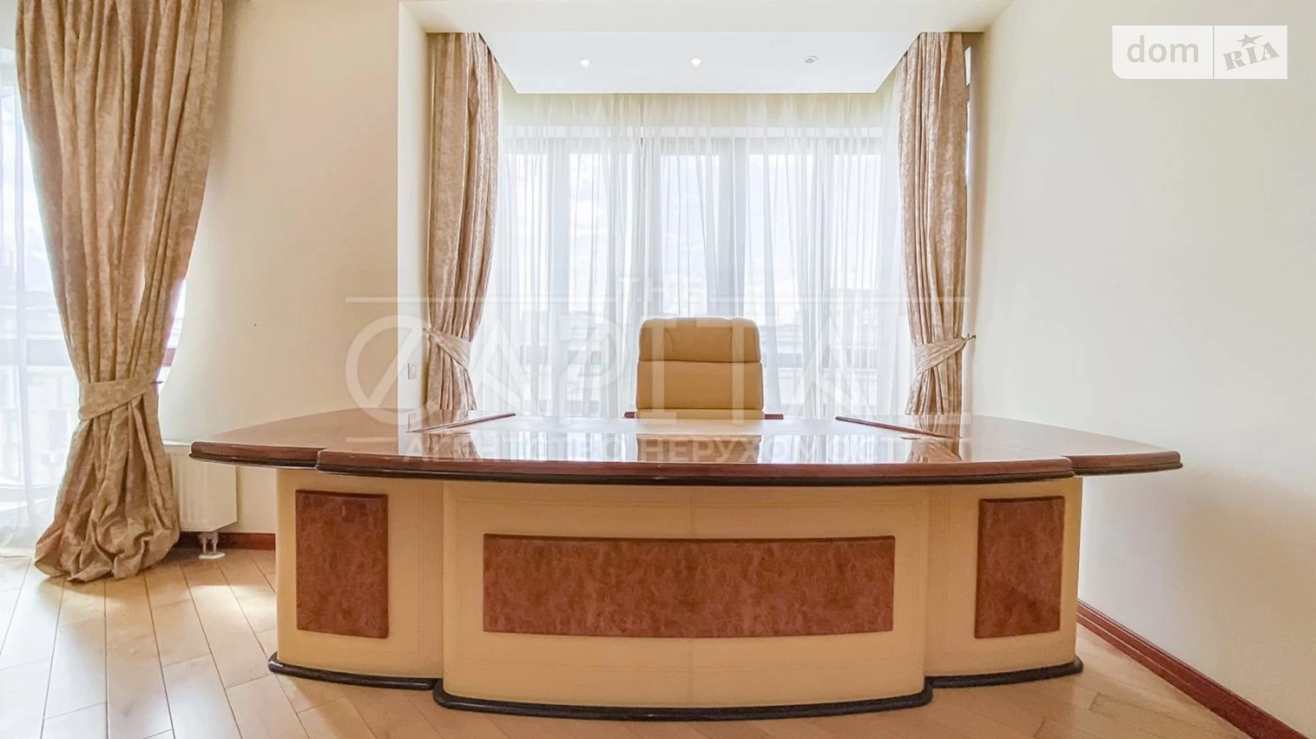 Сдается в аренду офис 207 кв. м в бизнес-центре, цена: 2500 $ - фото 2