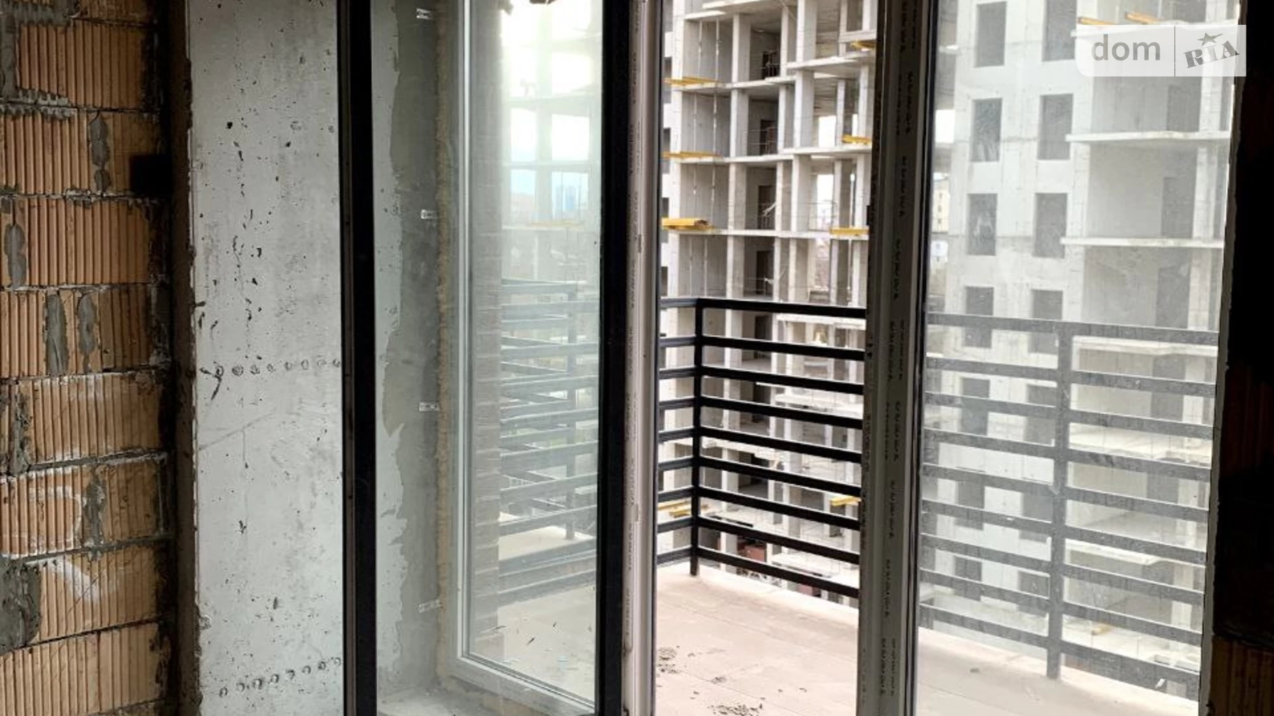 Продается 1-комнатная квартира 67.7 кв. м в Одессе, Фонтанская дор., 6 корпус 1 - фото 2