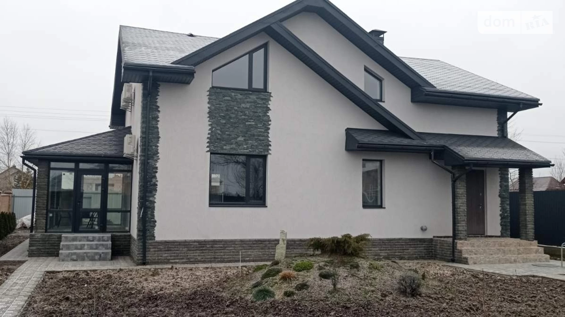 Продается дом на 2 этажа 273 кв. м с камином, цена: 245000 $ - фото 2