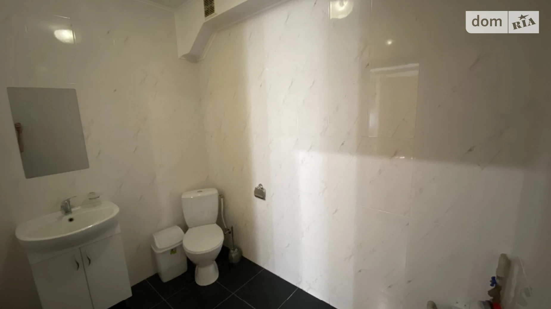 Сдается в аренду офис 57 кв. м в бизнес-центре, цена: 250 $ - фото 4