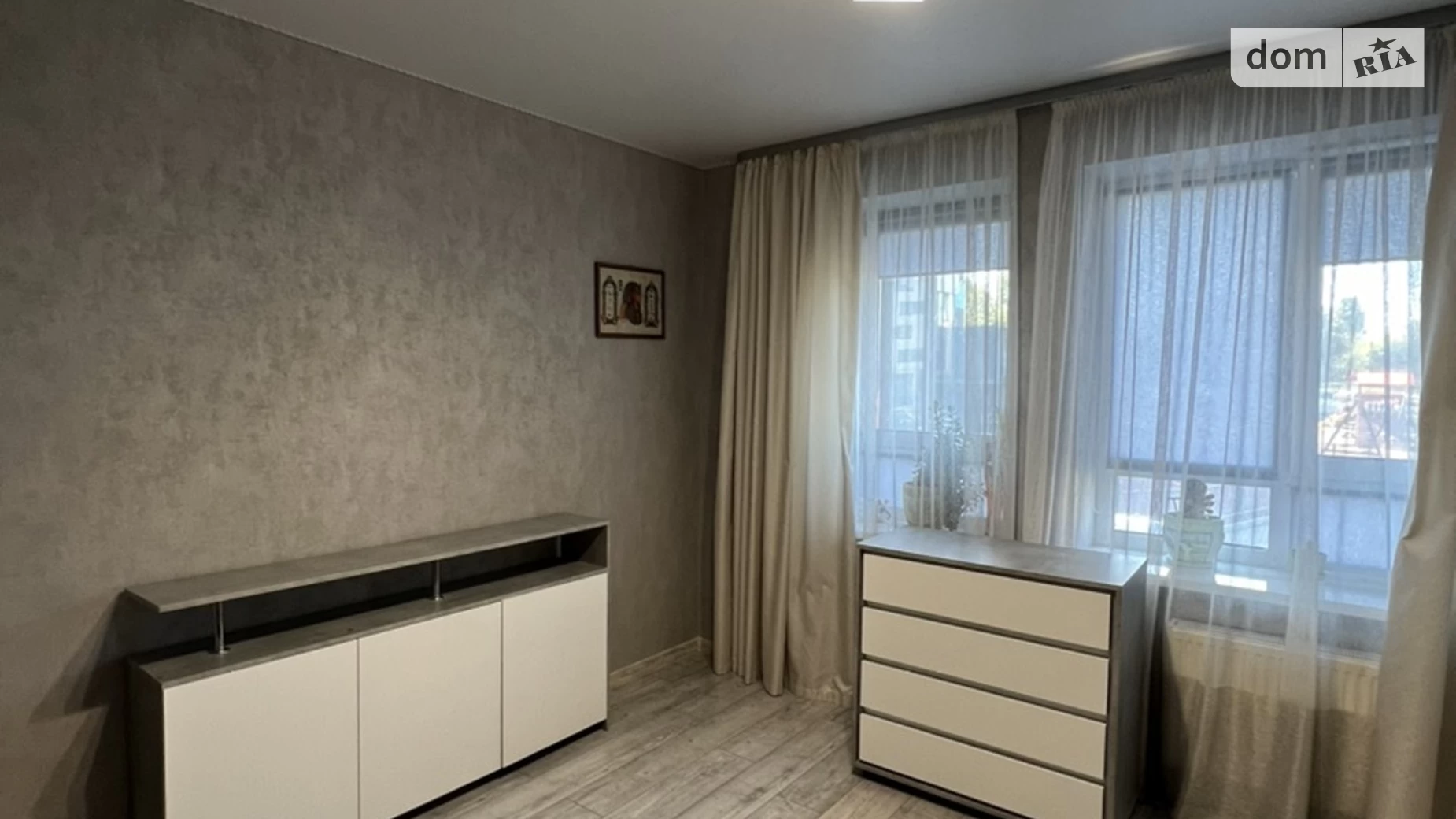 Продается 1-комнатная квартира 41 кв. м в Ровно, ул. 24 августа - фото 2