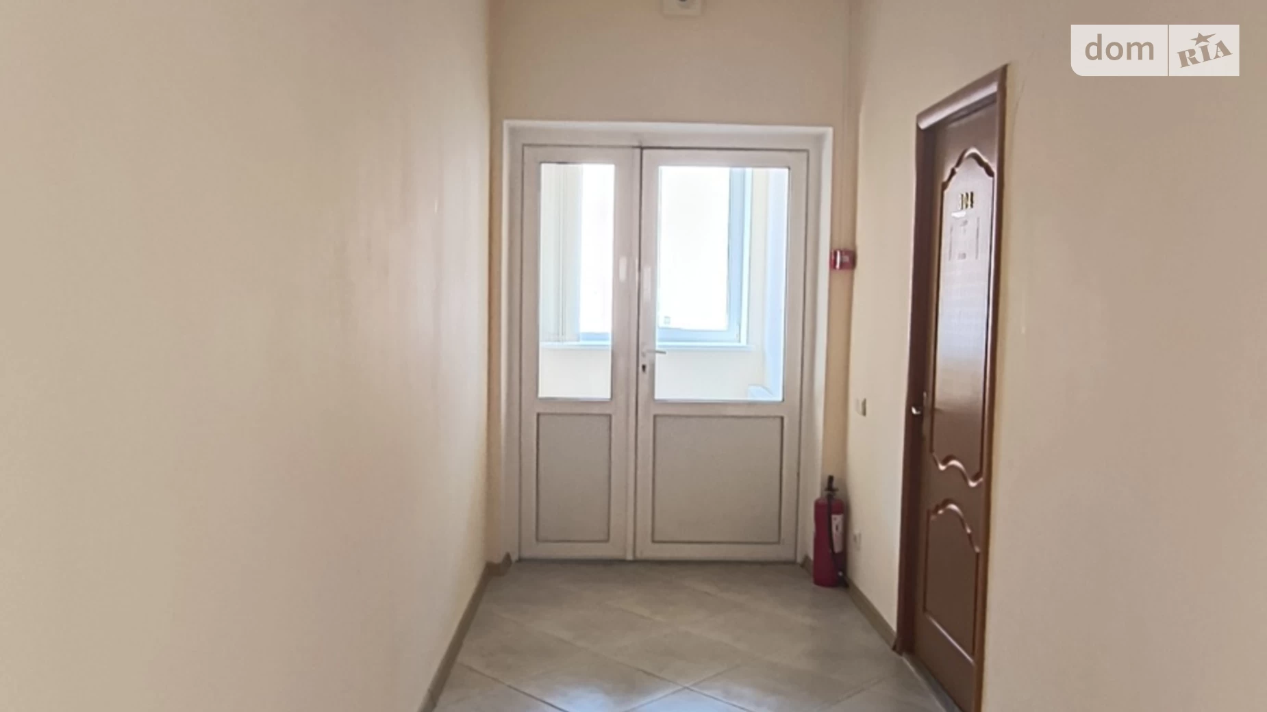 Сдается в аренду офис 22 кв. м в бизнес-центре, цена: 9900 грн - фото 4