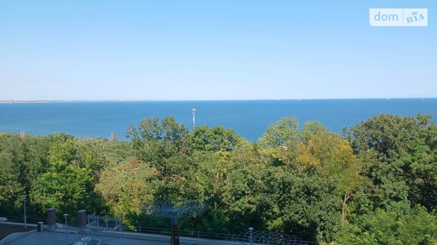 Продается 4-комнатная квартира 153 кв. м в Одессе, бул. Французский, 29 - фото 2