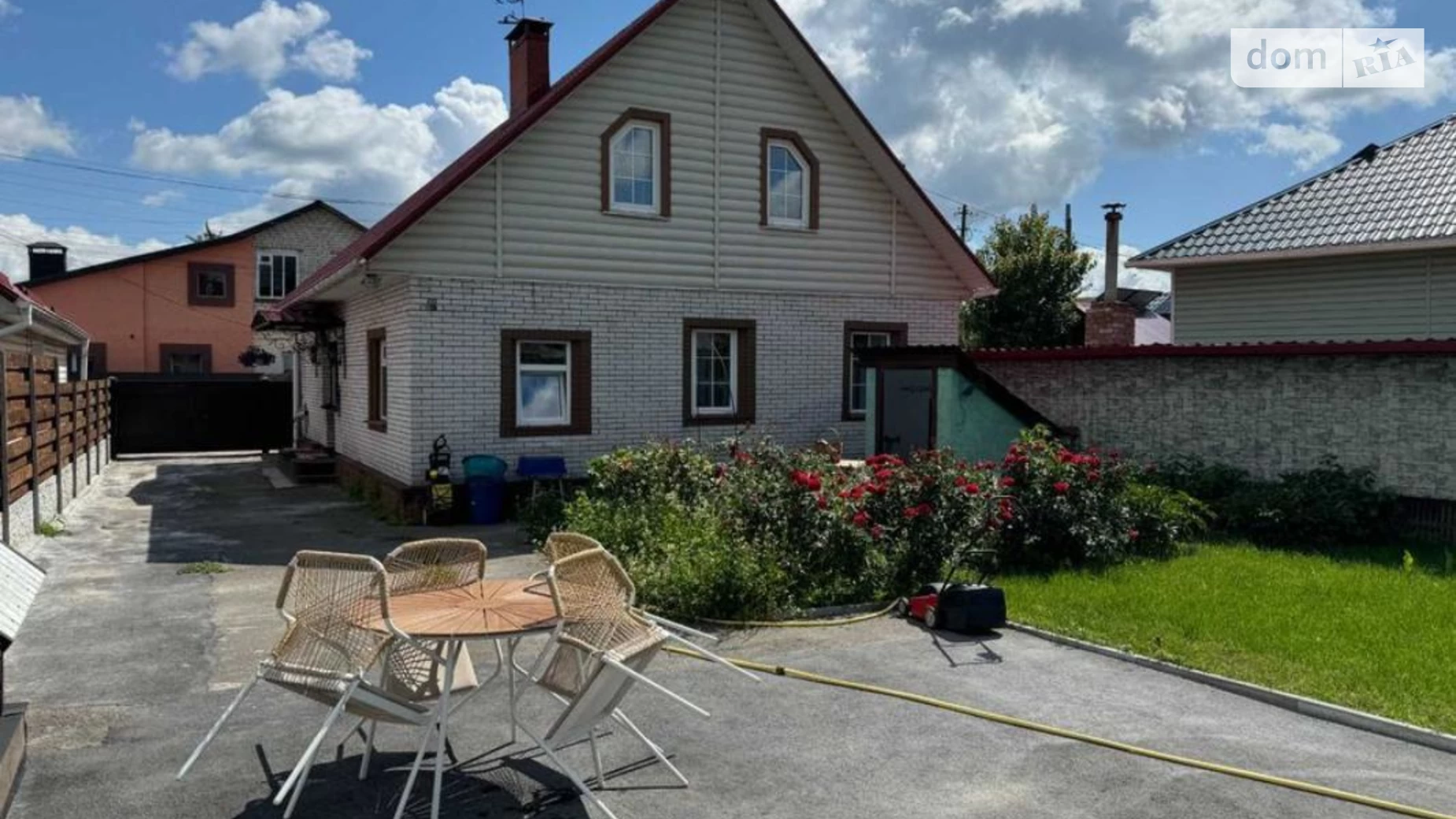 Продается дом на 2 этажа 145 кв. м с подвалом, цена: 135000 $ - фото 2