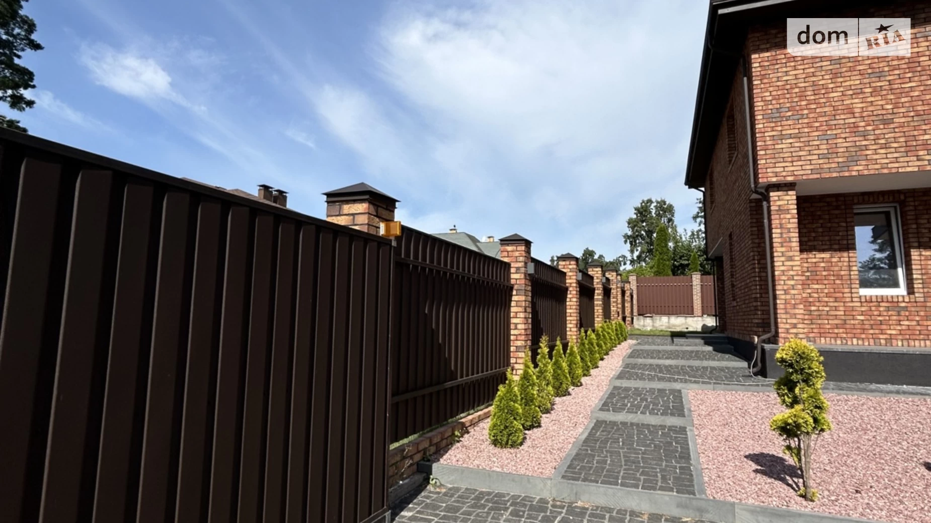Продается дом на 2 этажа 207 кв. м с мансардой, цена: 210000 $ - фото 3