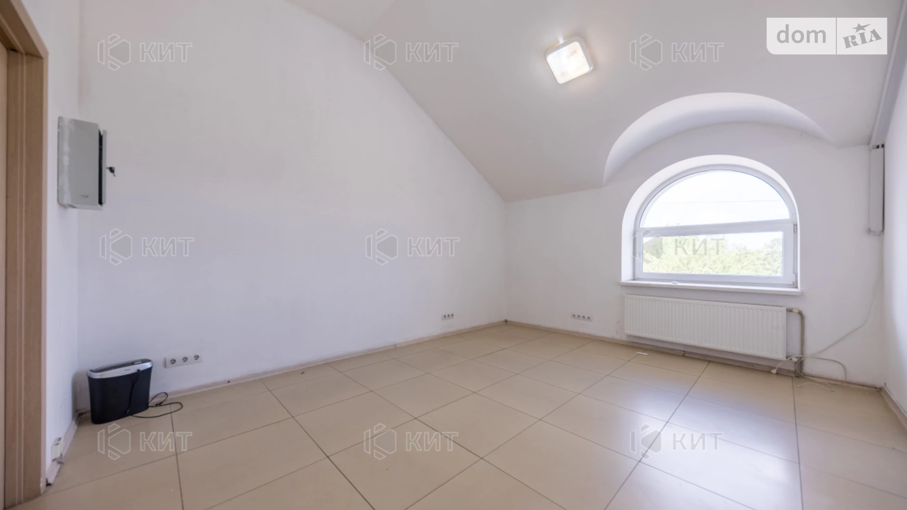 Сдается в аренду офис 20 кв. м в бизнес-центре, цена: 3200 грн - фото 2