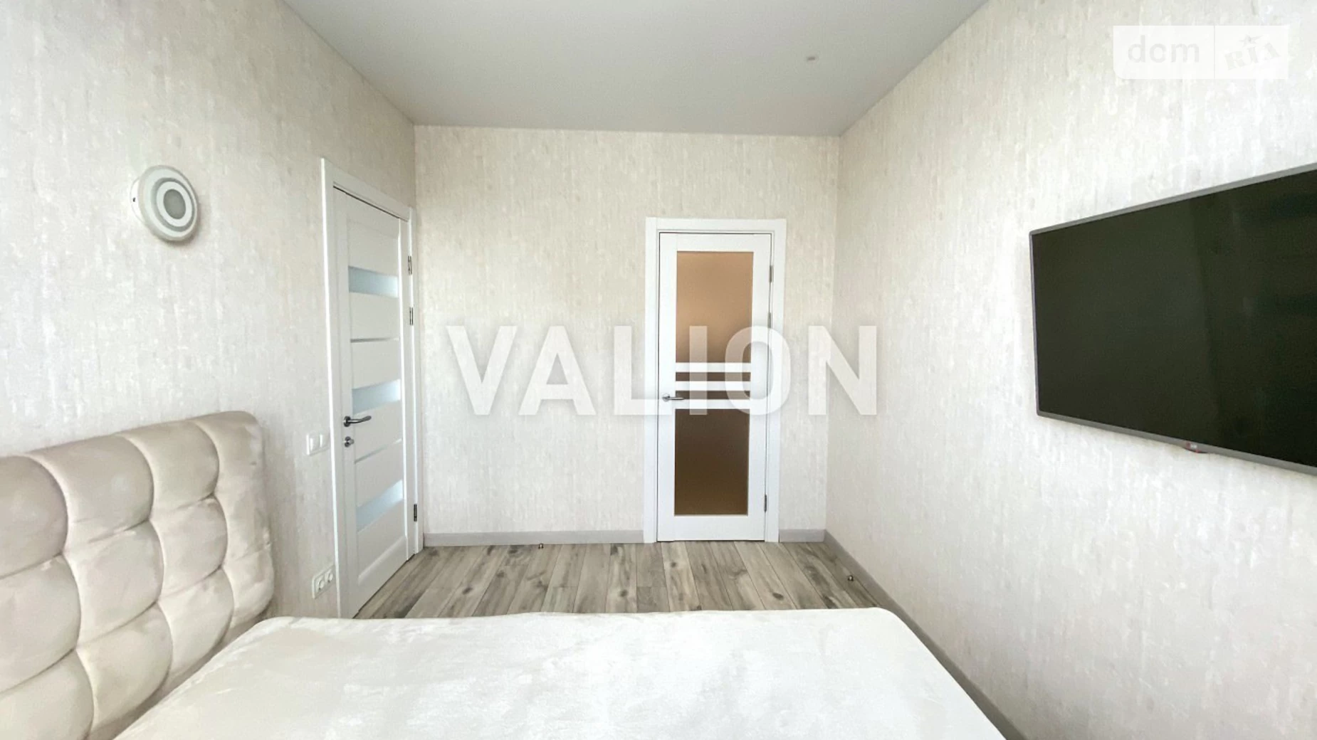 Продается 1-комнатная квартира 47 кв. м в Киеве, ул. Клавдиевская, 40Є - фото 2
