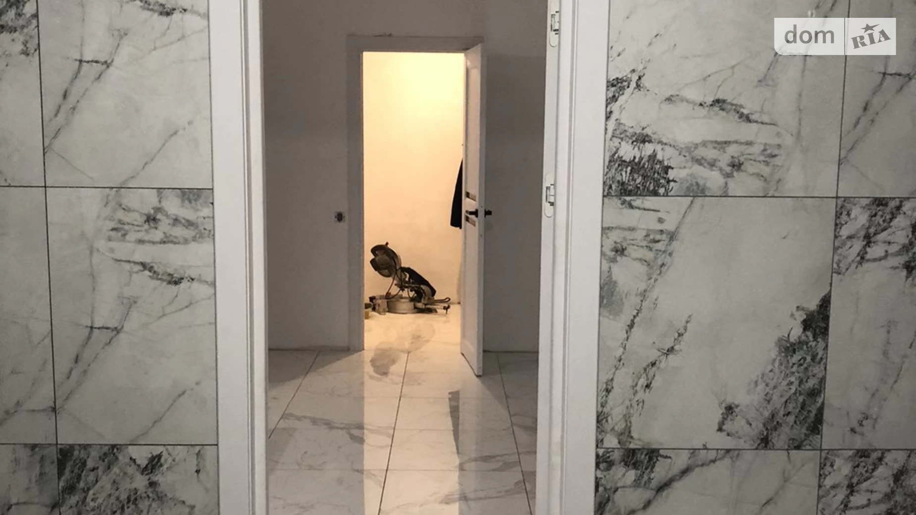 Продается 2-комнатная квартира 65 кв. м в Ивано-Франковске, ул. Химиков, 28 корпус 14 - фото 5