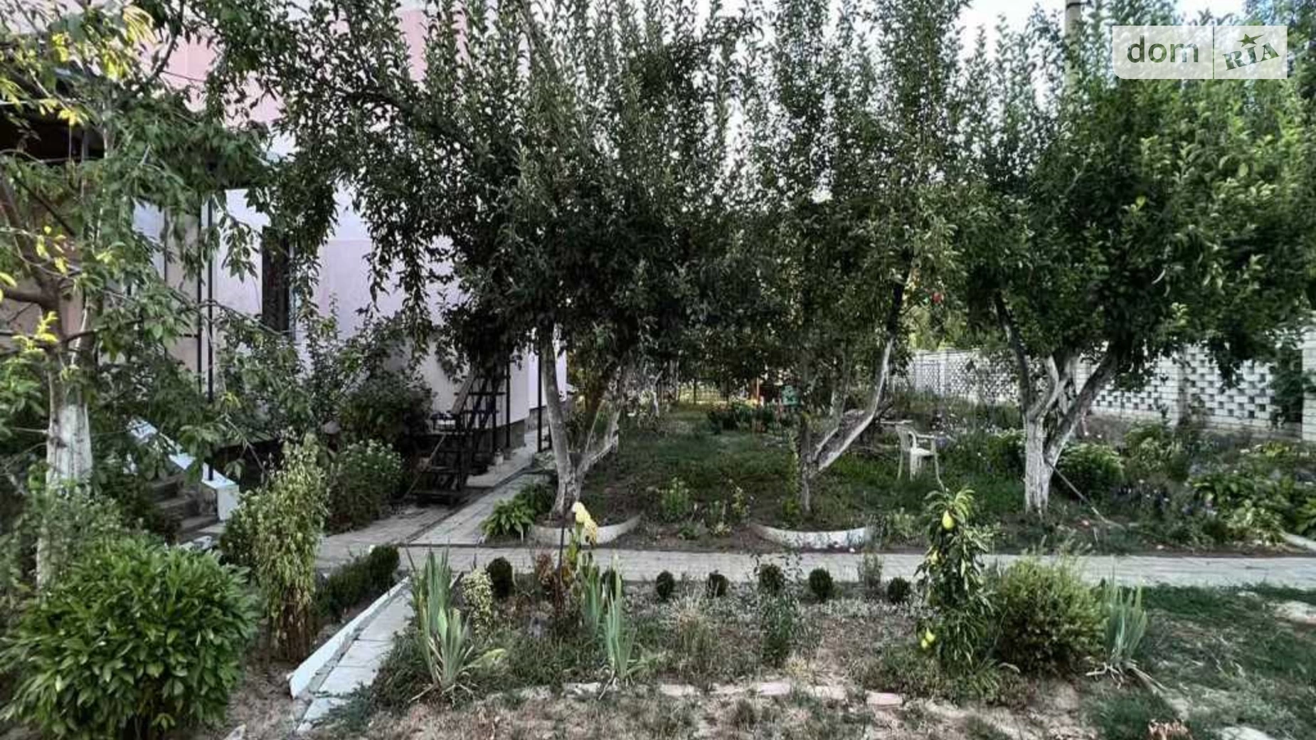 Продается дом на 2 этажа 264.7 кв. м с верандой, цена: 110000 $ - фото 2