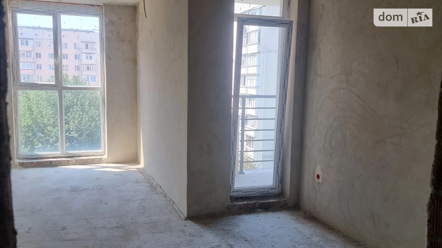 Продается 2-комнатная квартира 78.8 кв. м в Черновцах - фото 3