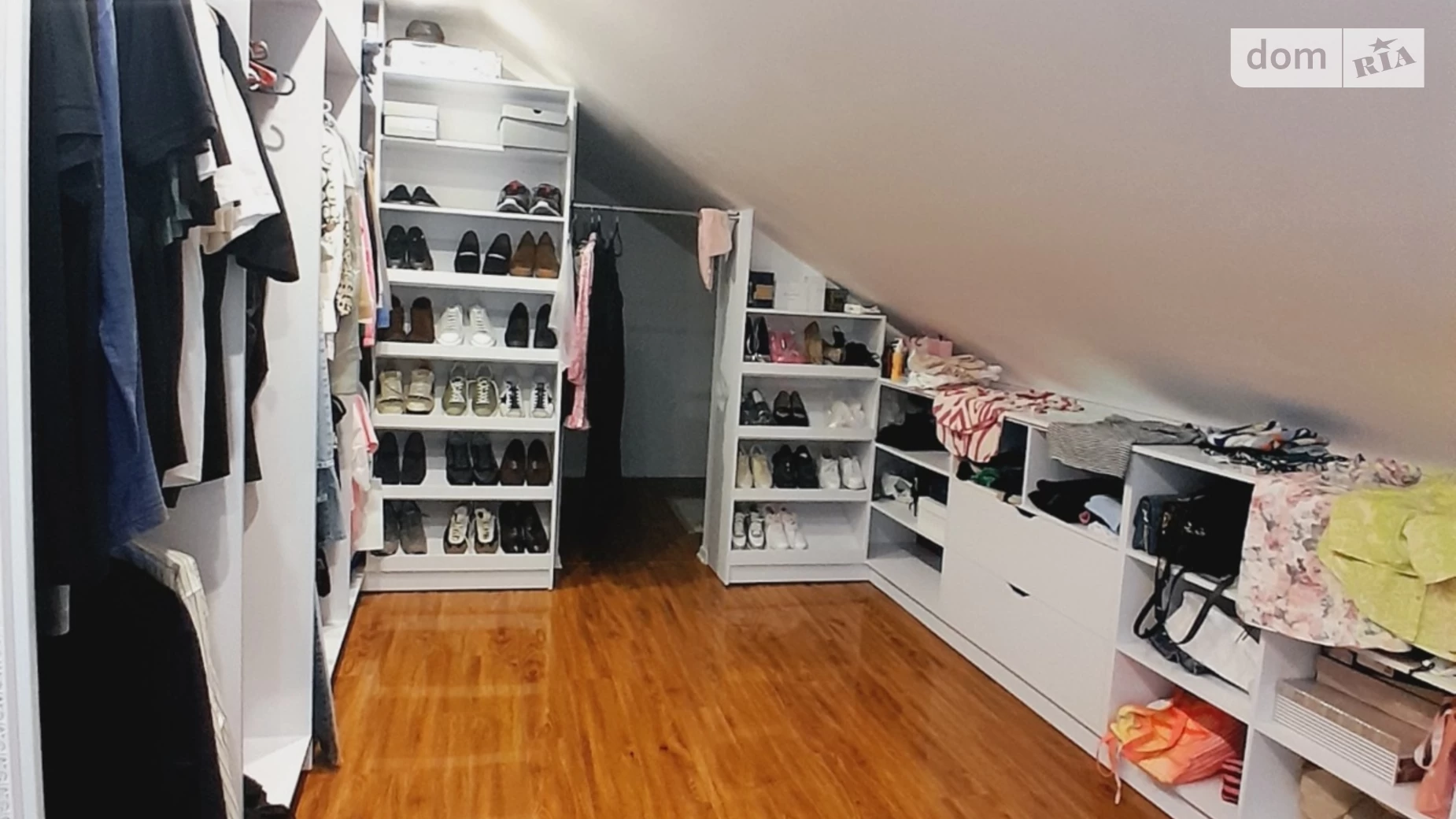 Продается дом на 2 этажа 250 кв. м с мансардой, цена: 400000 $ - фото 2