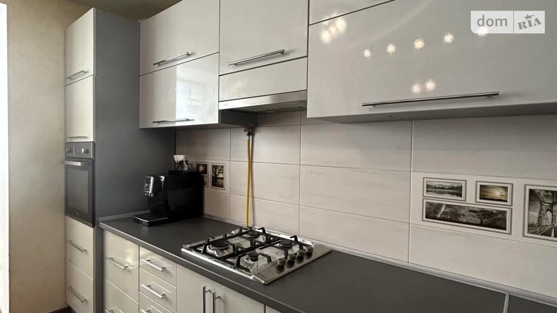 Продается 3-комнатная квартира 120.7 кв. м в Ровно, ул. Соборная, 285А - фото 2