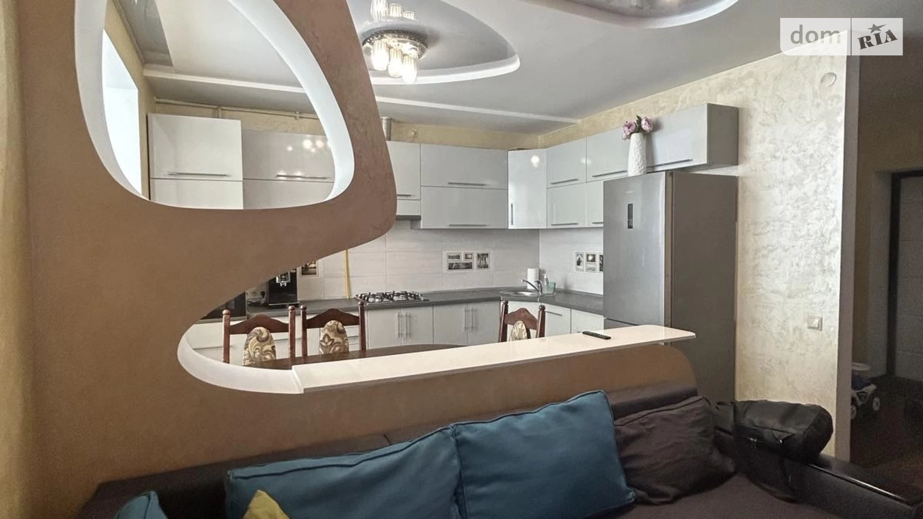 Продается 3-комнатная квартира 120.7 кв. м в Ровно, ул. Соборная, 285А - фото 3