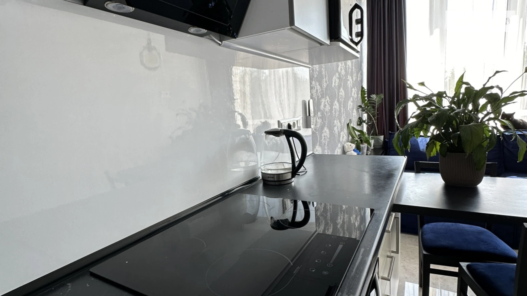 Продается 1-комнатная квартира 39.9 кв. м в Ирпене, ул. Университетская(Карла Маркса), 3/12 - фото 2