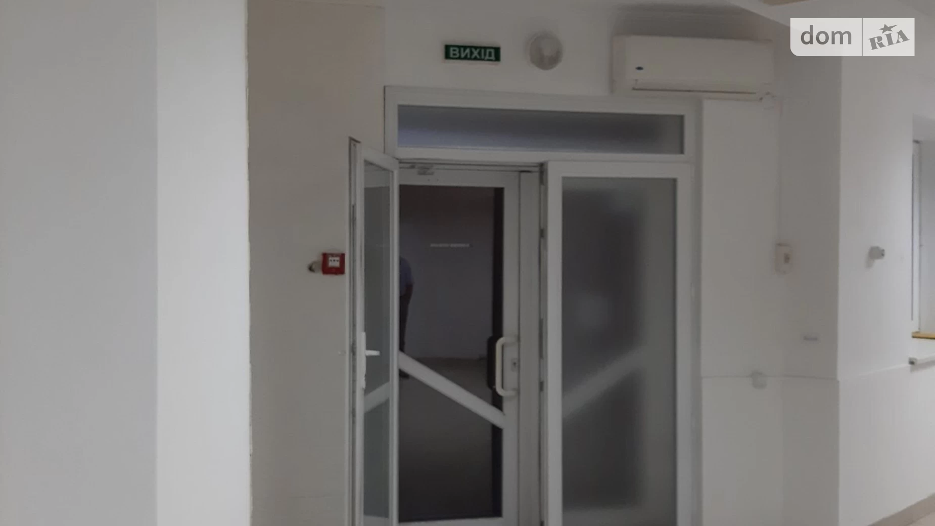 Сдается в аренду офис 80 кв. м в бизнес-центре, цена: 200 $ - фото 4