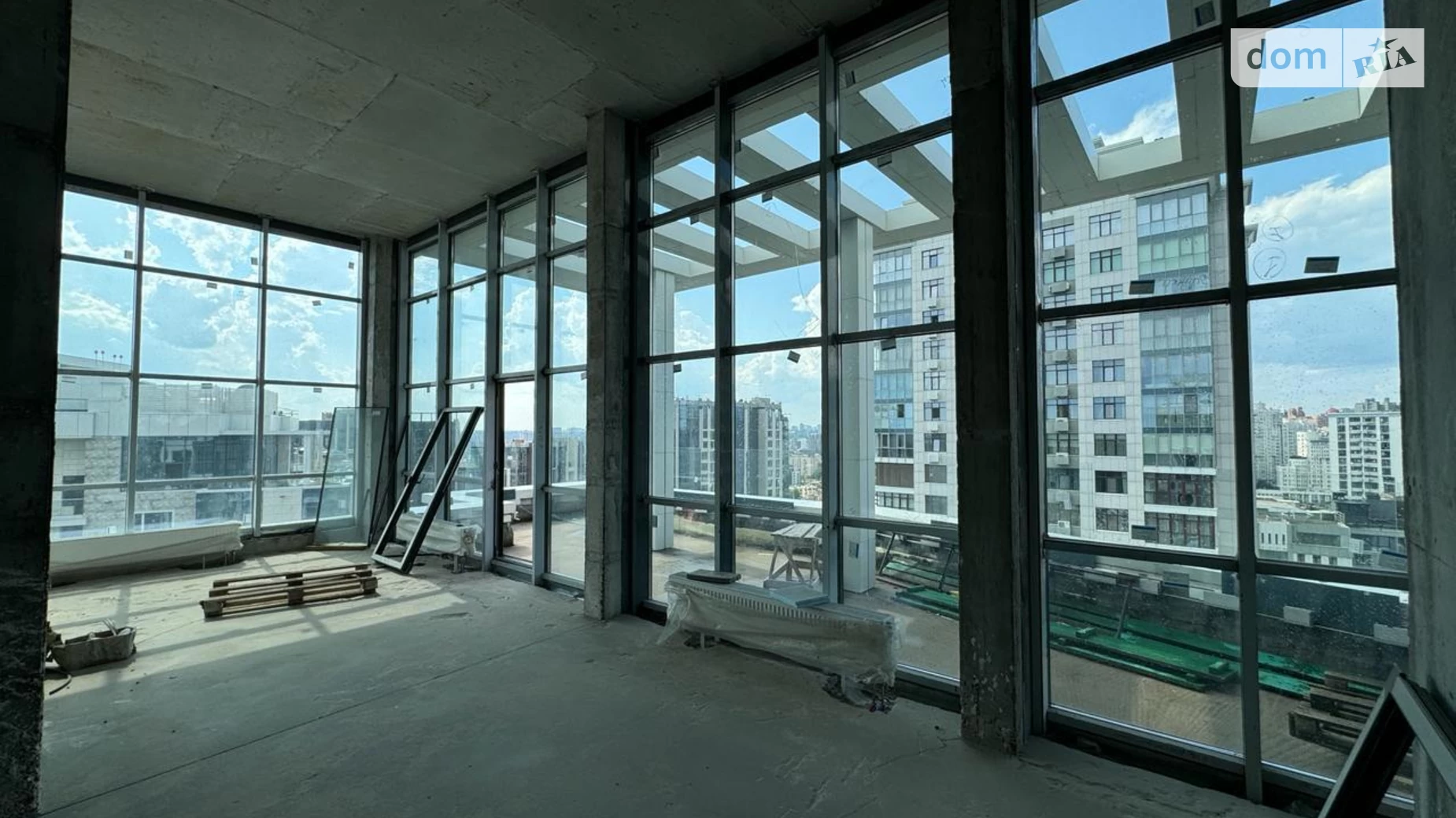 Продается 4-комнатная квартира 182 кв. м в Киеве, ул. Андрея Верхогляда(Драгомирова), 17Б - фото 2