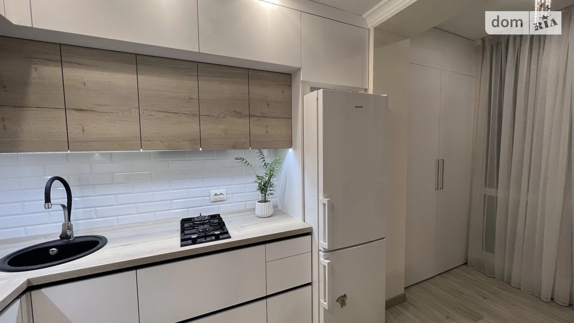 Продается 1-комнатная квартира 46 кв. м в Виннице, ул. Шимка Максима, 38Б - фото 3