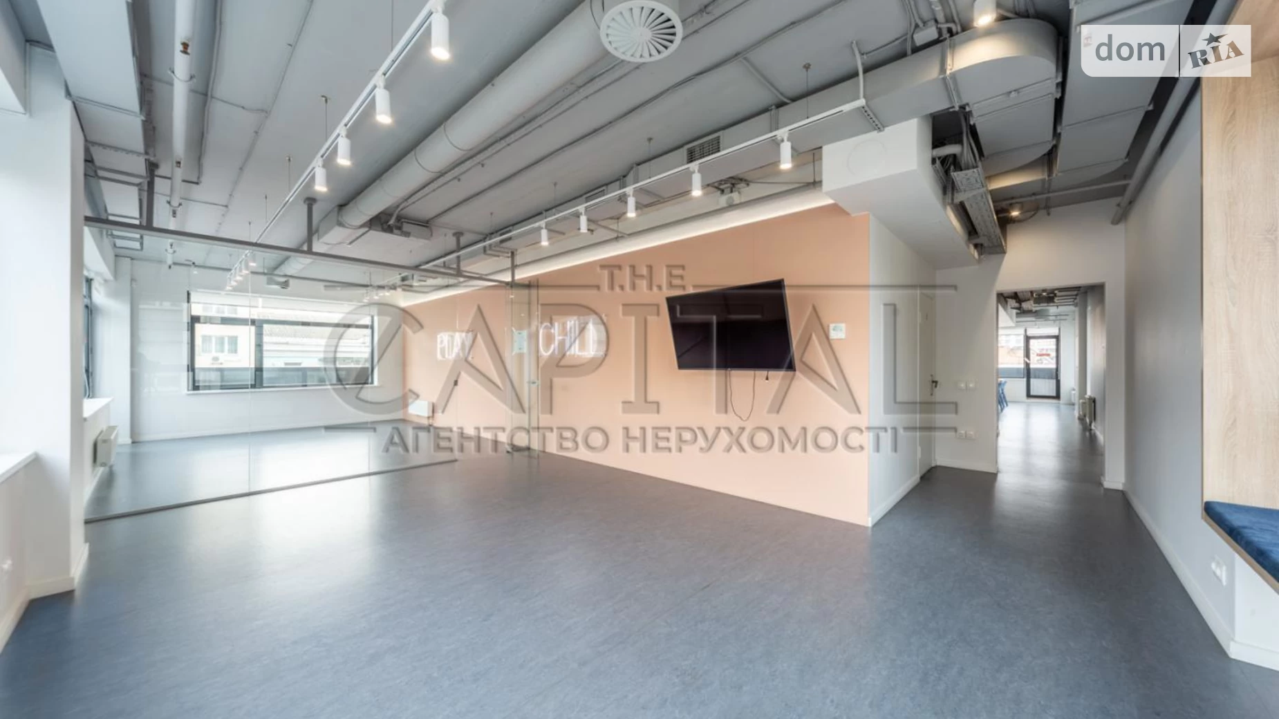 Сдается в аренду офис 238 кв. м в бизнес-центре, цена: 6426 $ - фото 3