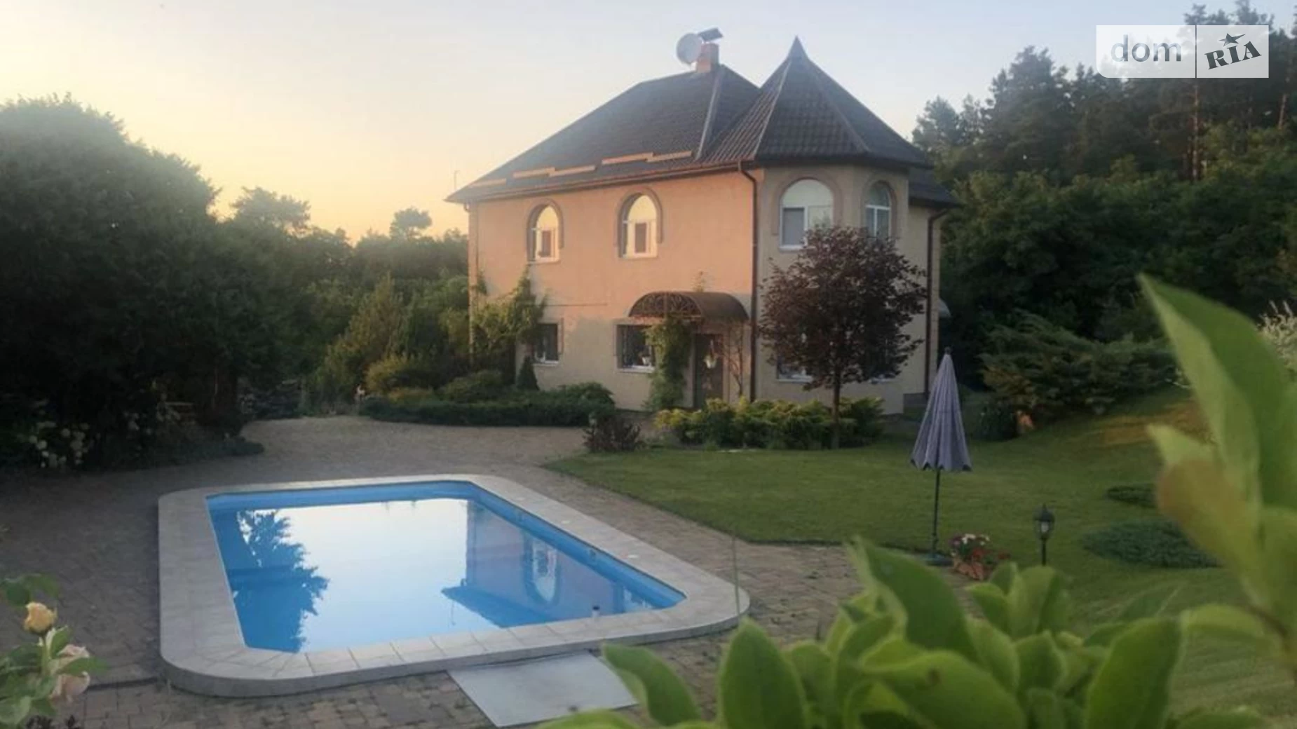 Продается дом на 2 этажа 390 кв. м с камином, цена: 295000 $ - фото 2