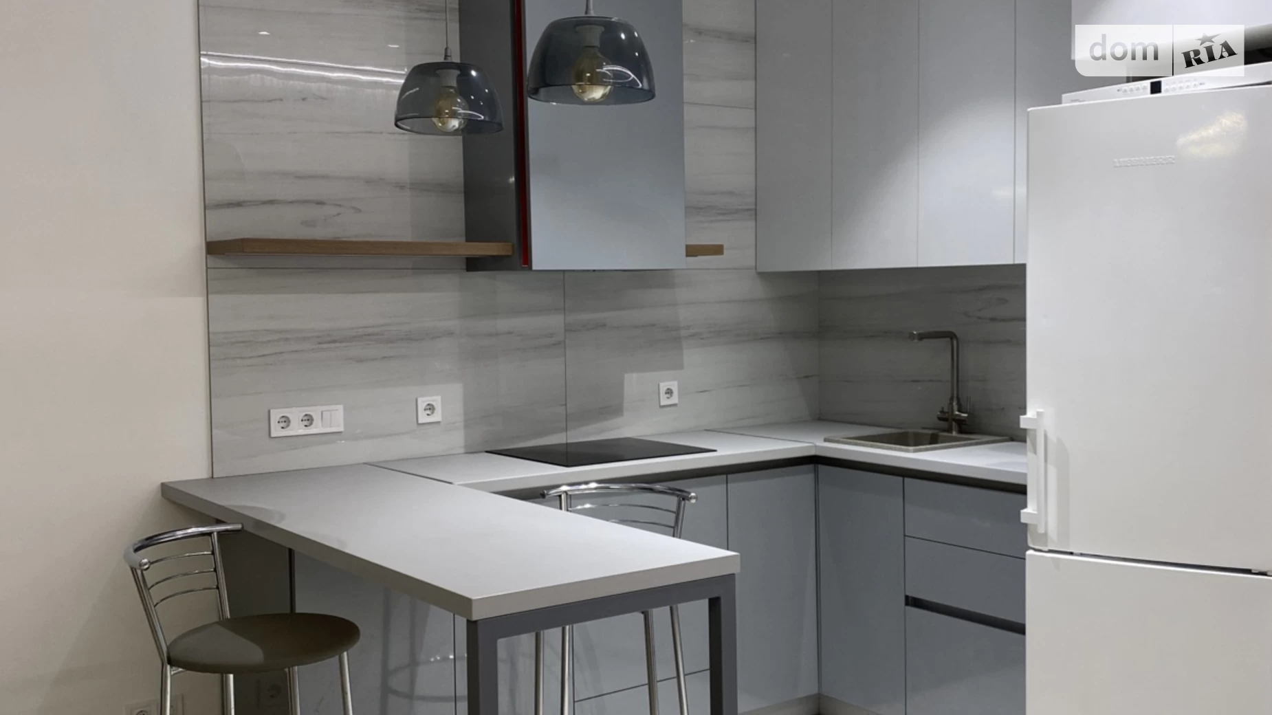 Продается 1-комнатная квартира 51 кв. м в Одессе, ул. Педагогическая, 23 - фото 2